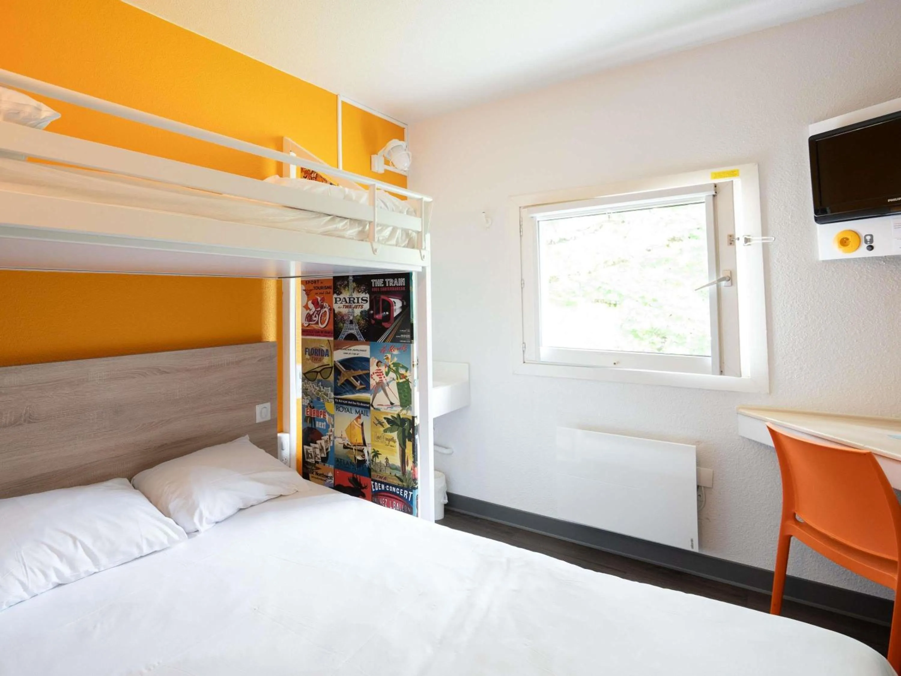 Bedroom, Bed in hotelF1 Brive Ussac