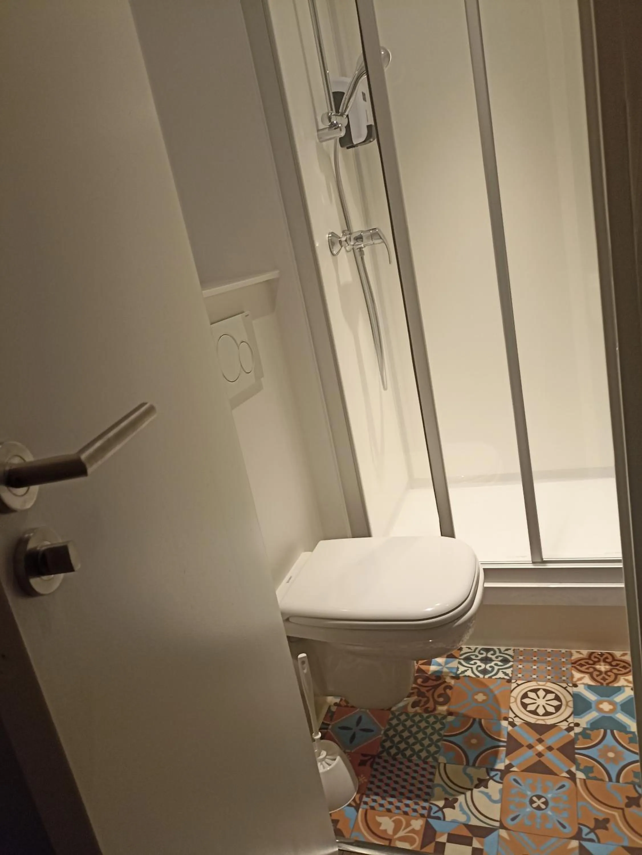 Toilet in hotelF1 Brive Ussac