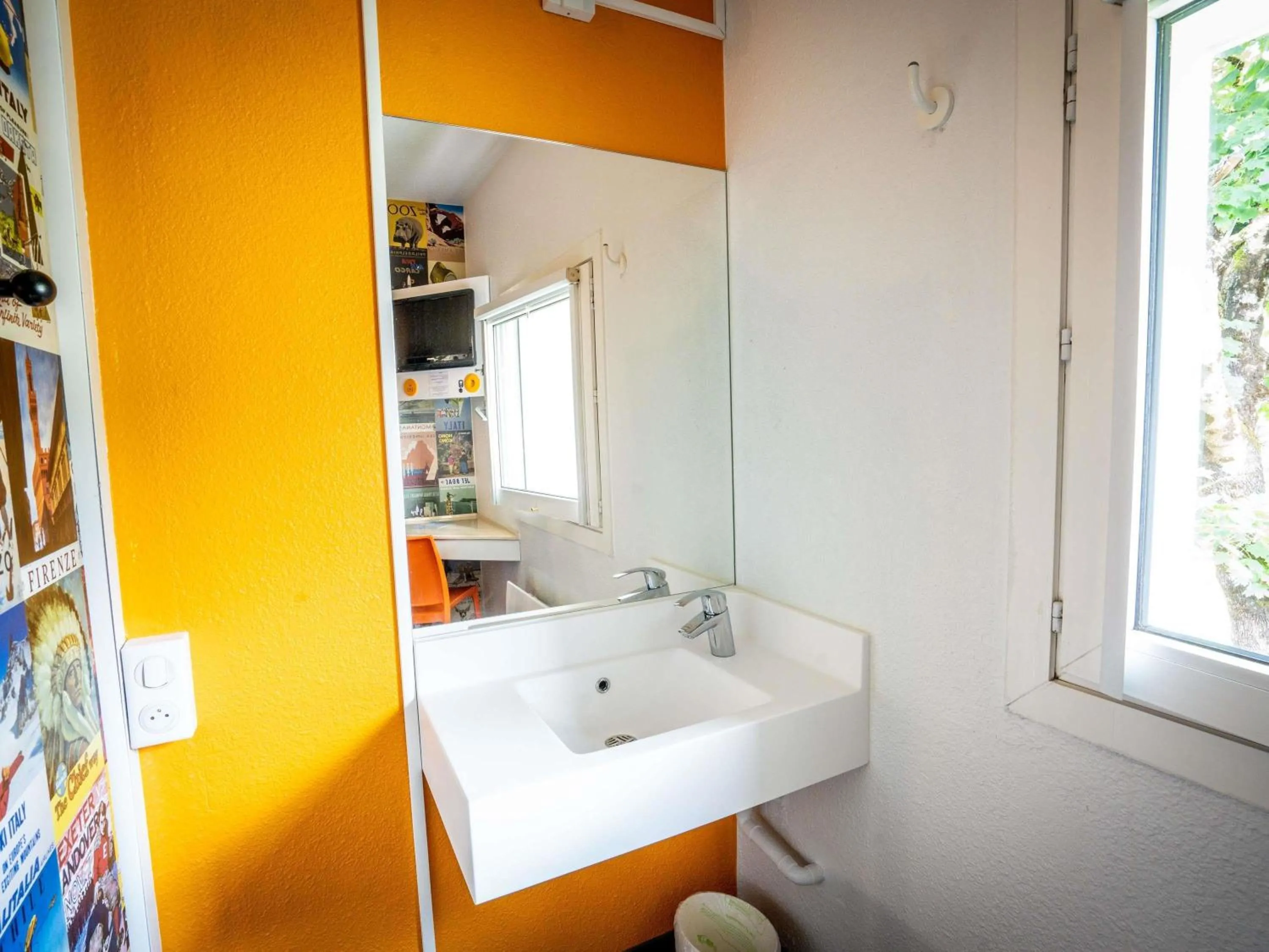 Bedroom in hotelF1 Brive Ussac