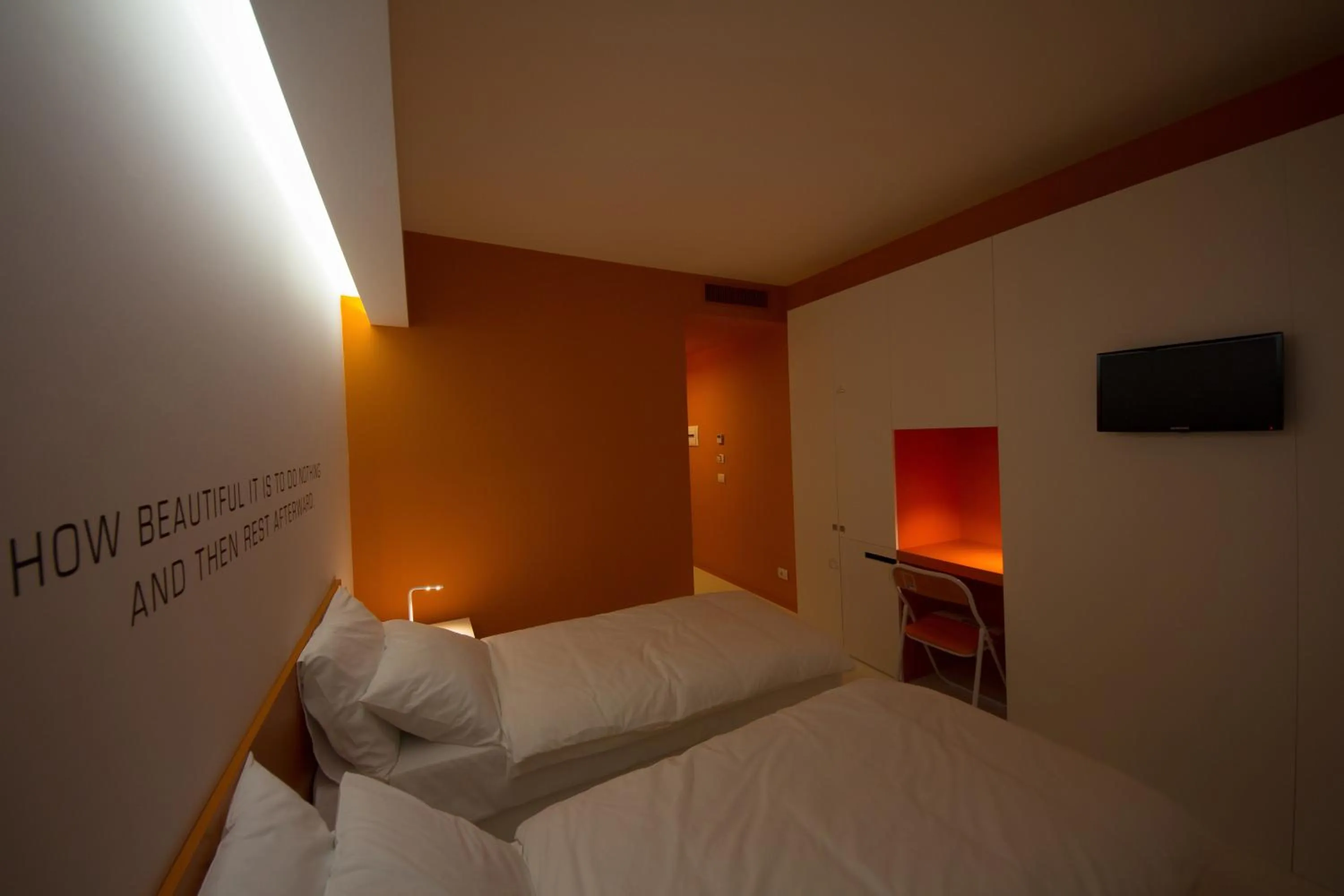 Night, Bed in Bed 'n Design