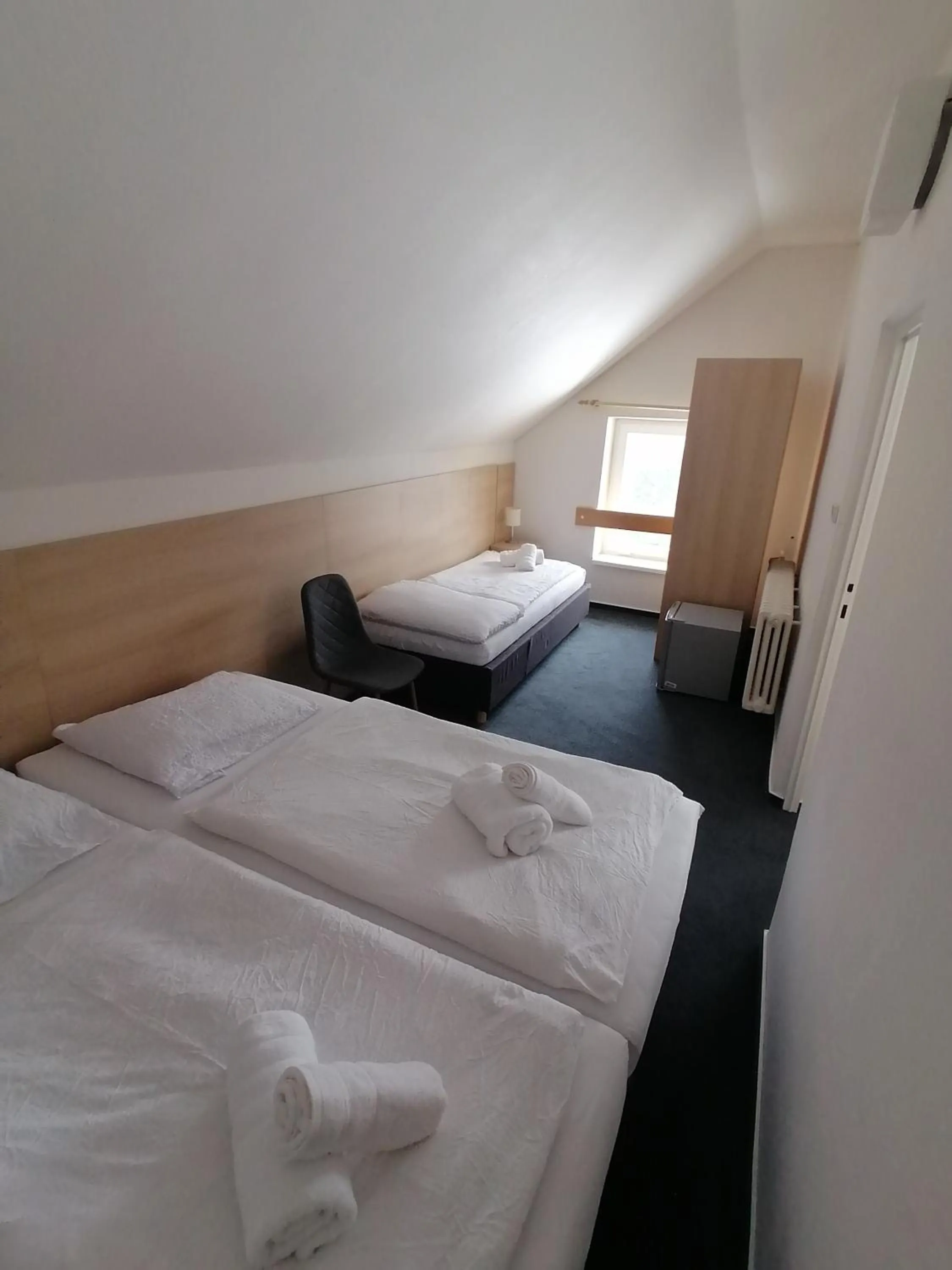 Bed in Horský hotel Jelenovská s bazénem v ceně