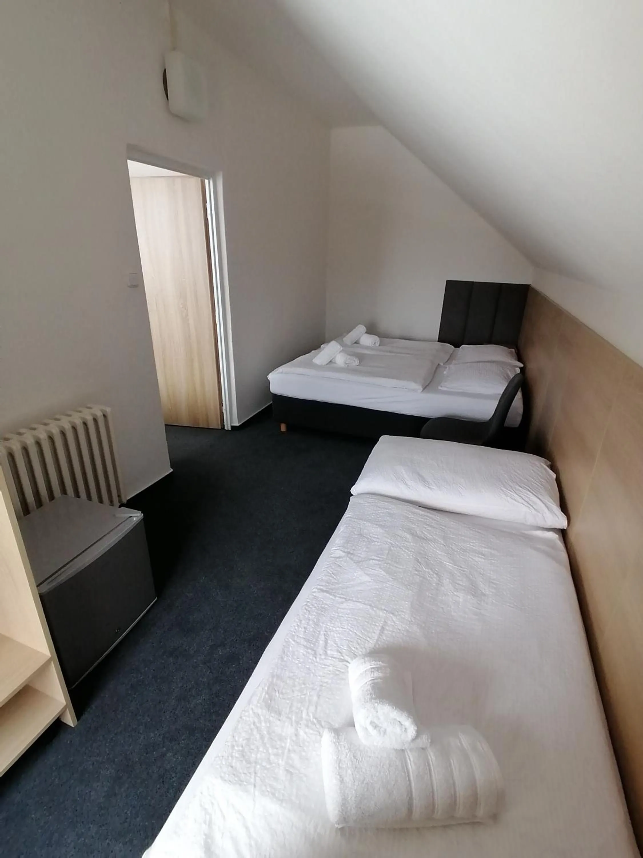 Bed in Horský hotel Jelenovská s bazénem v ceně