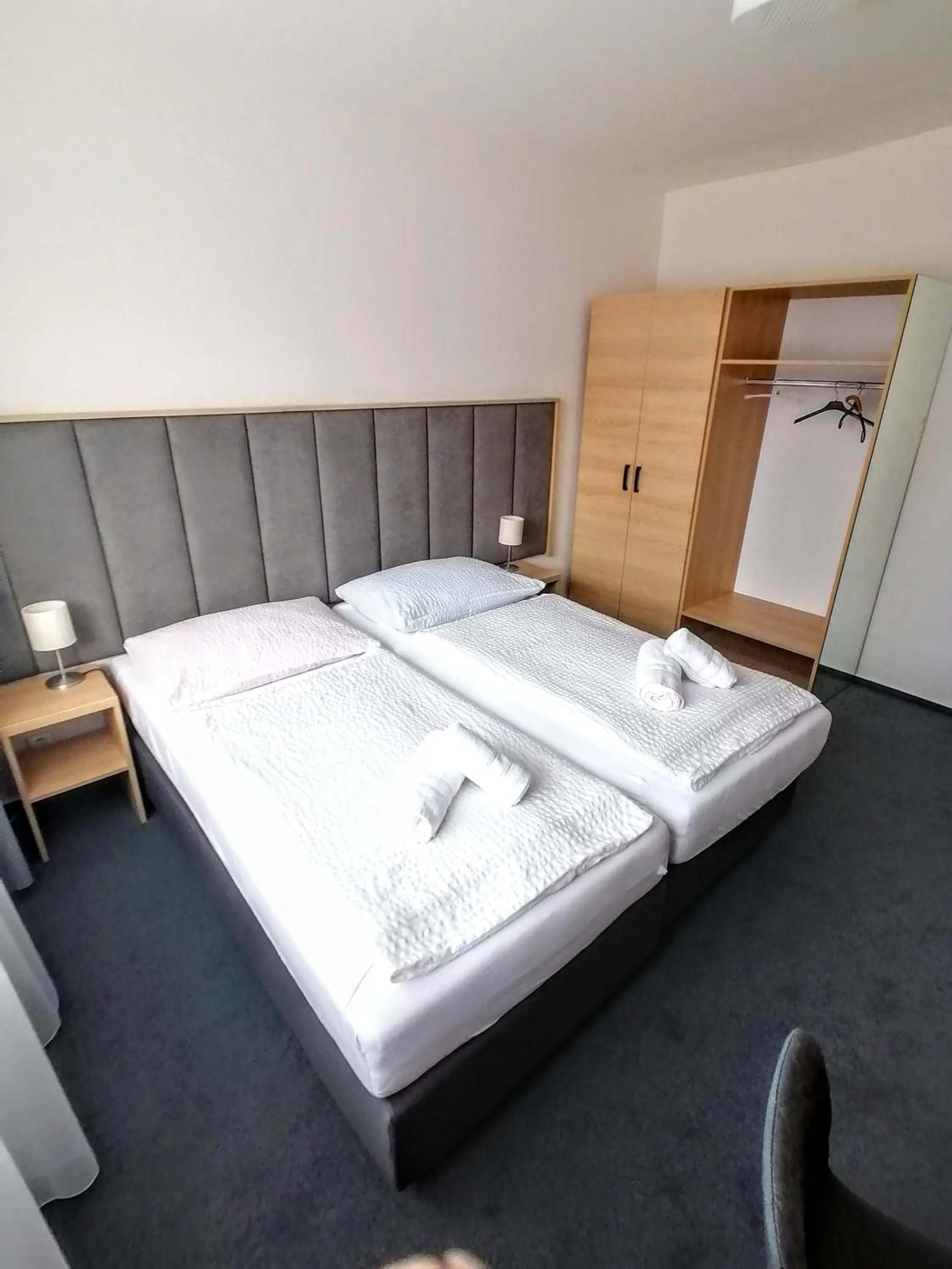 Bed in Horský hotel Jelenovská s bazénem v ceně