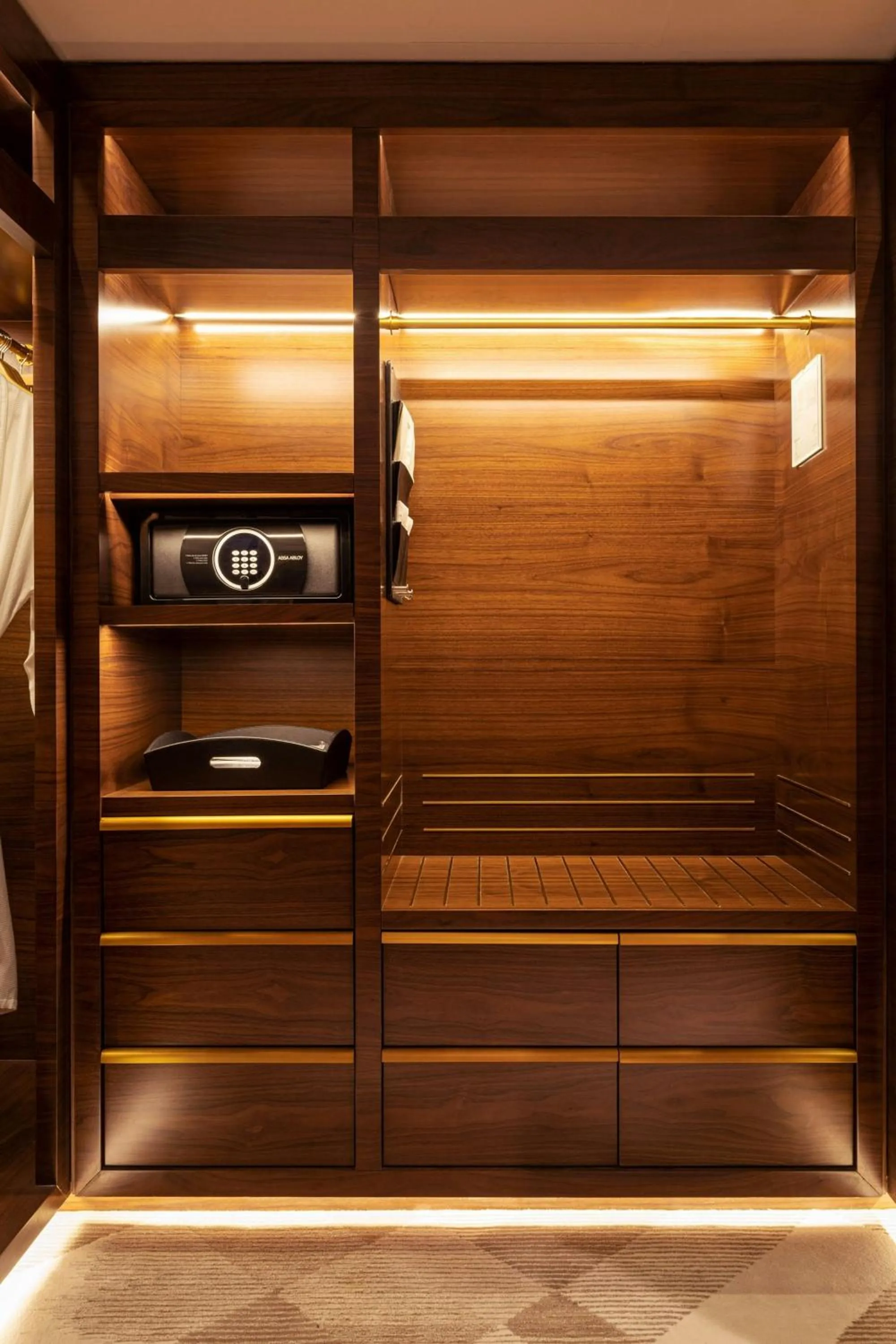 Photo of the whole room in Le Méridien Dubai Hotel & Conference Centre