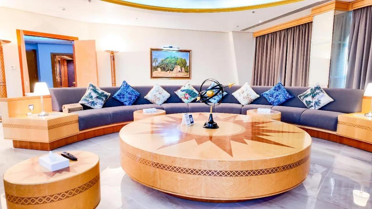 Living room in Oryx Grand Hotel Jebel Hafeet