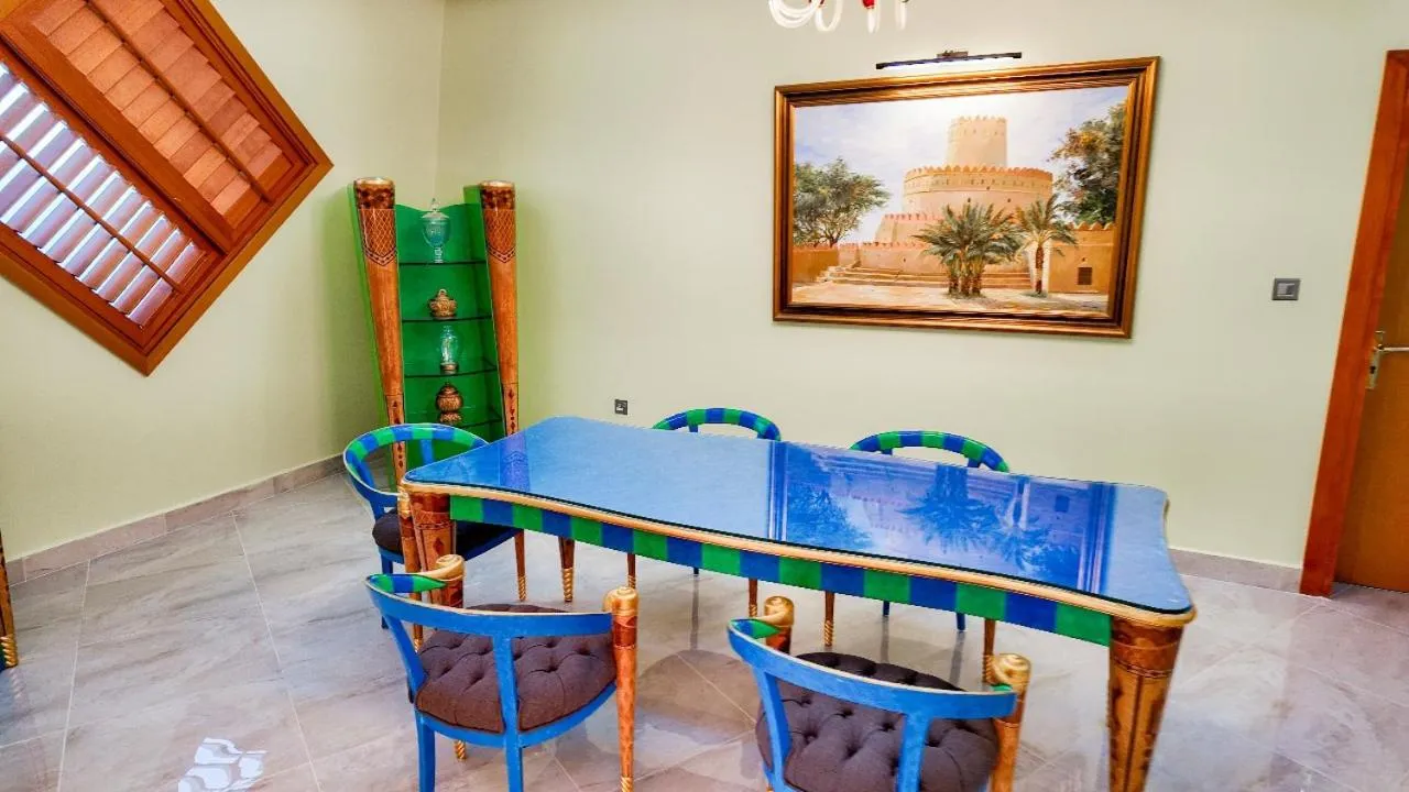 Dining area in Oryx Grand Hotel Jebel Hafeet