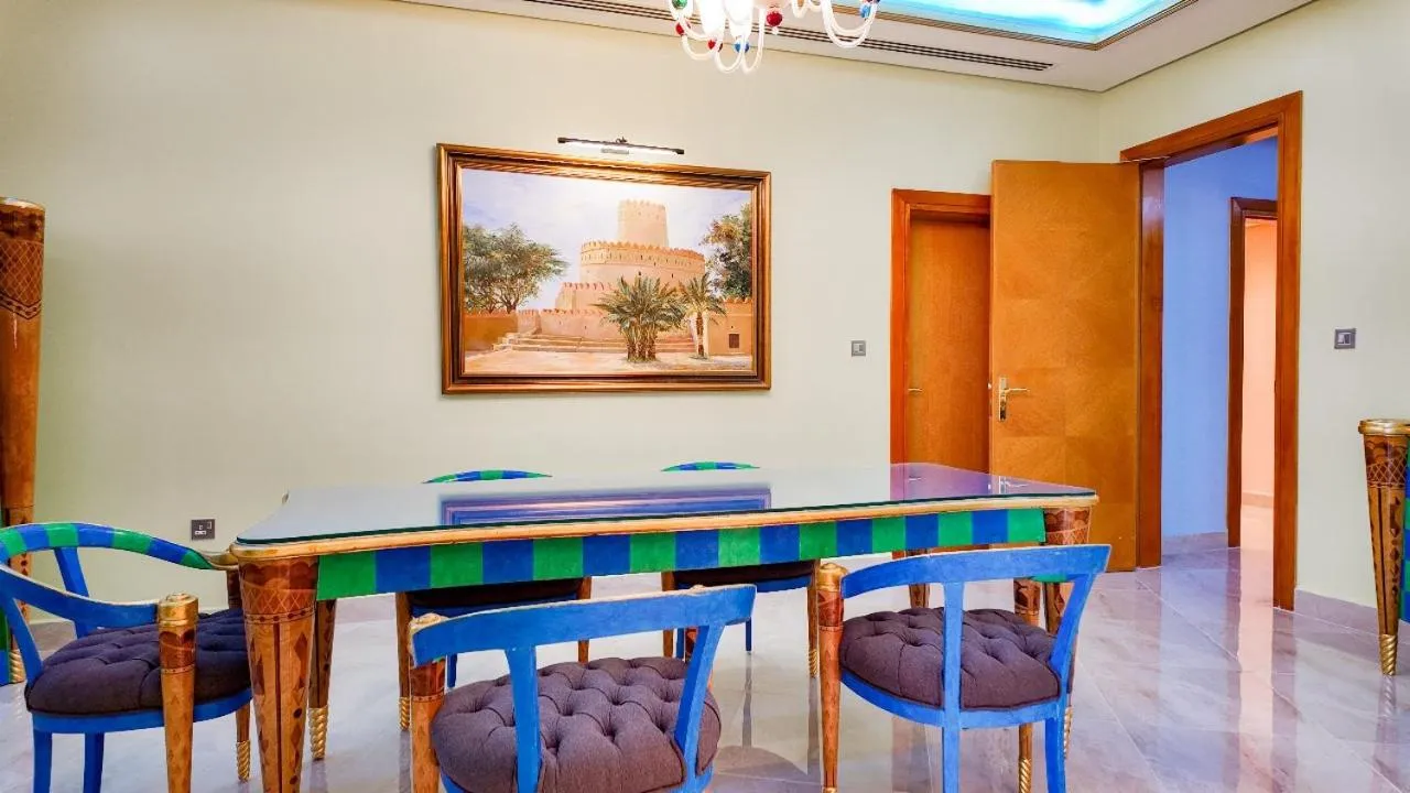 Seating area in Oryx Grand Hotel Jebel Hafeet