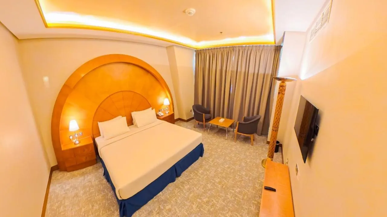 Bed in Oryx Grand Hotel Jebel Hafeet