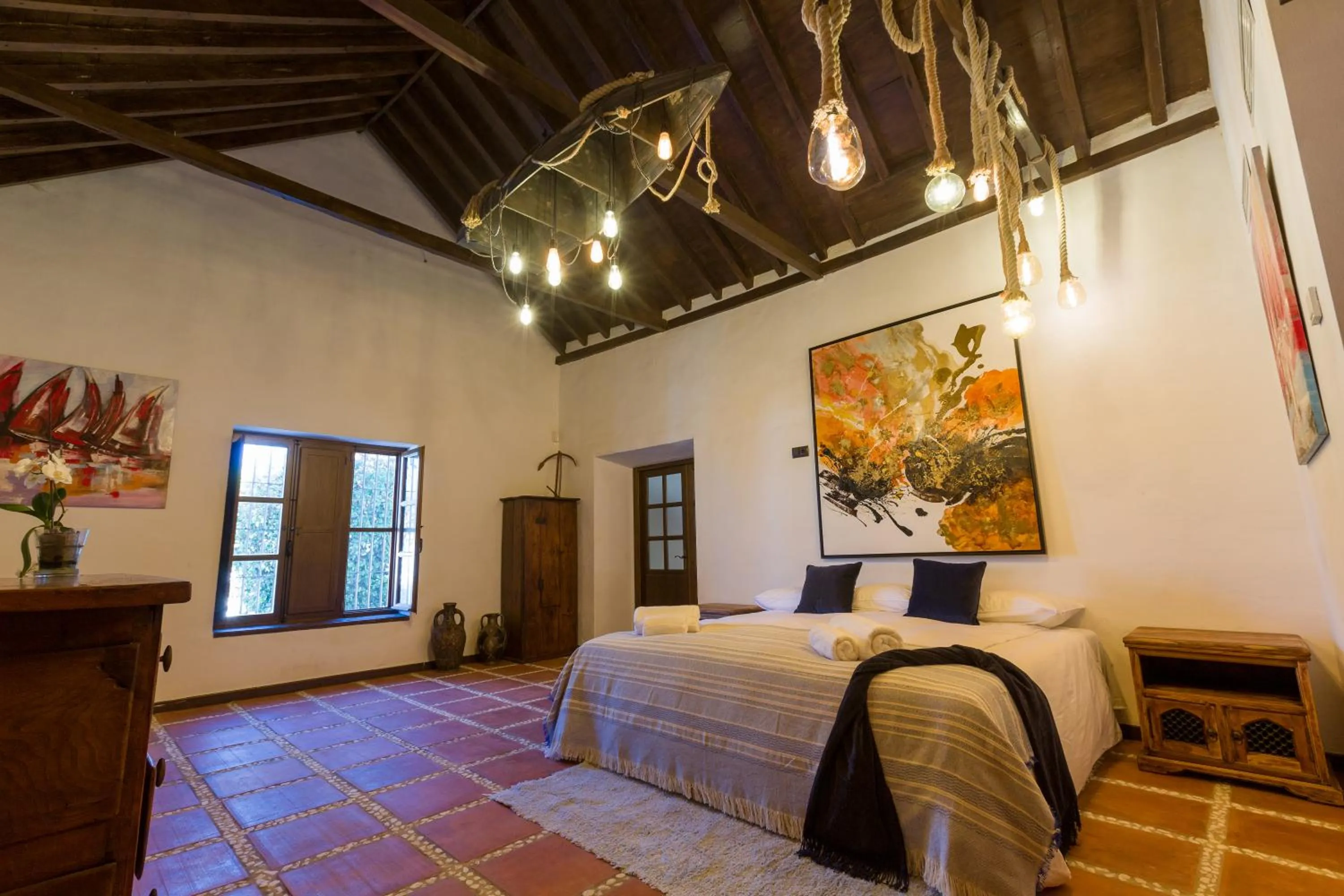 Photo of the whole room, Bed in Cortijo Boutique Marbella