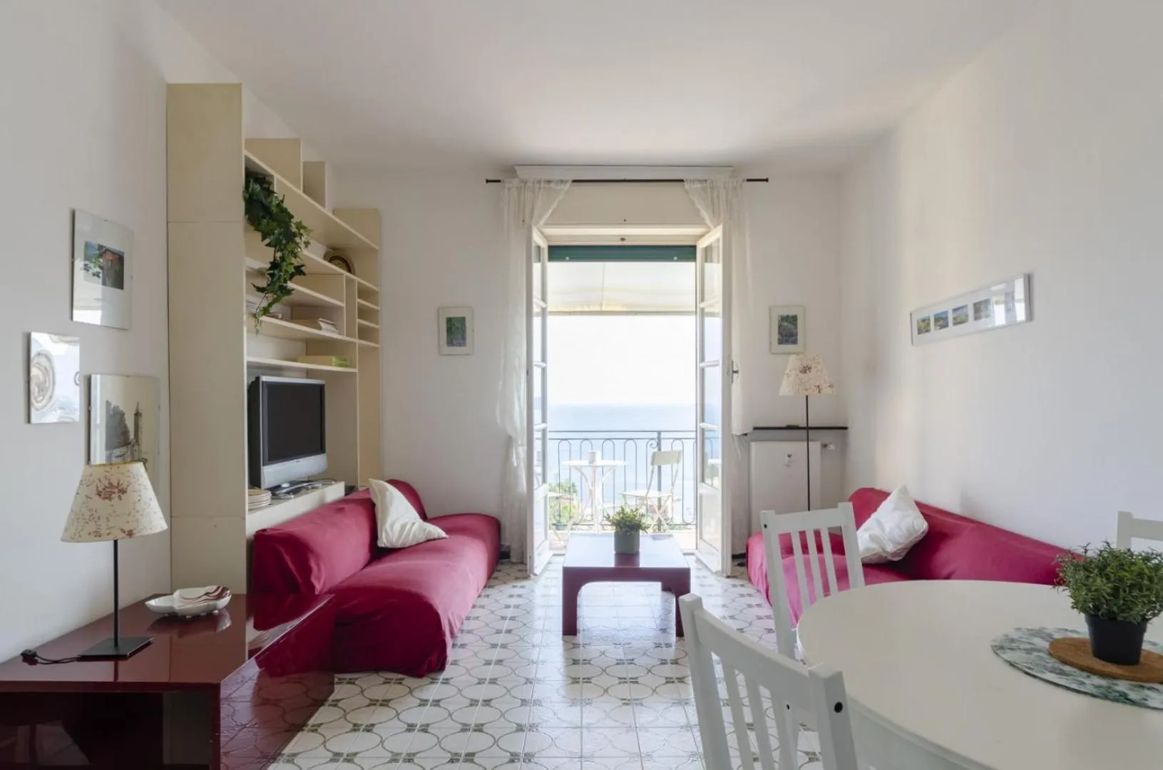 JOIVY Spectacular Sea View Apt for 5 with Terrace