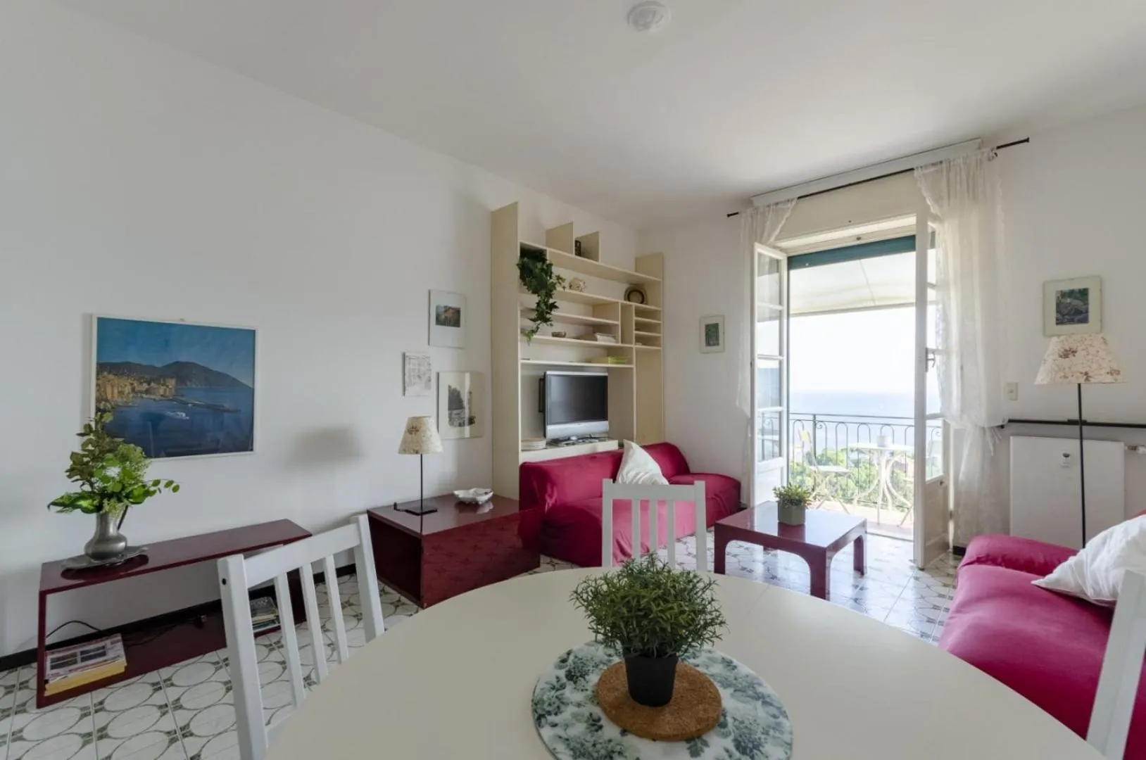 JOIVY Spectacular Sea View Apt for 5 with Terrace