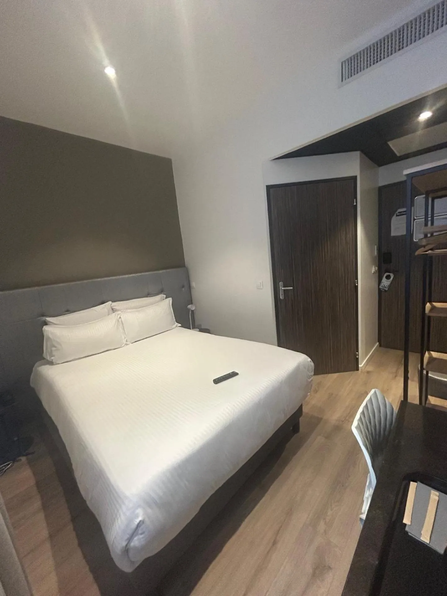 Bedroom, Bed in Kyriad Marseille Blancarde - Timone