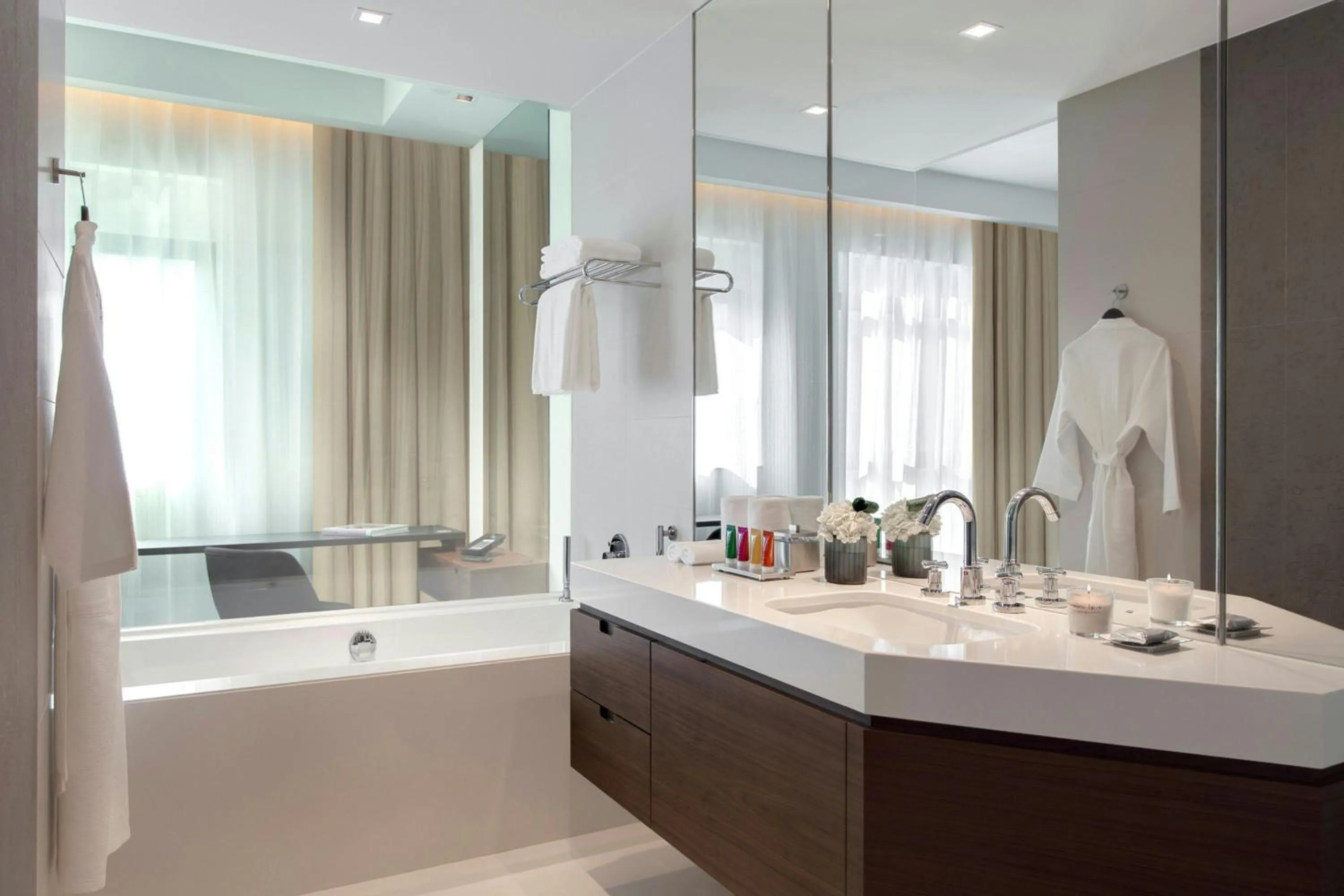 Swimming pool in The Heritage Hotel, Autograph Collection, Downtown Dubai