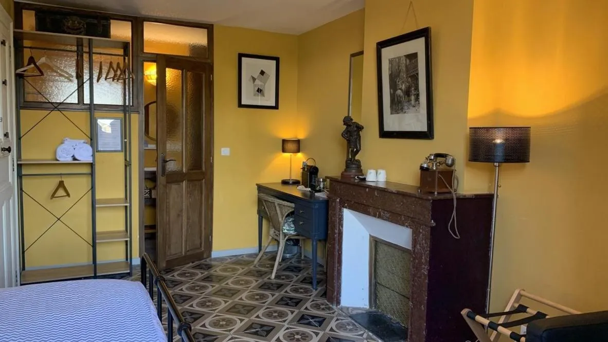 Bedroom, Bed in Chambre d'Hôtes Lo Componaïro