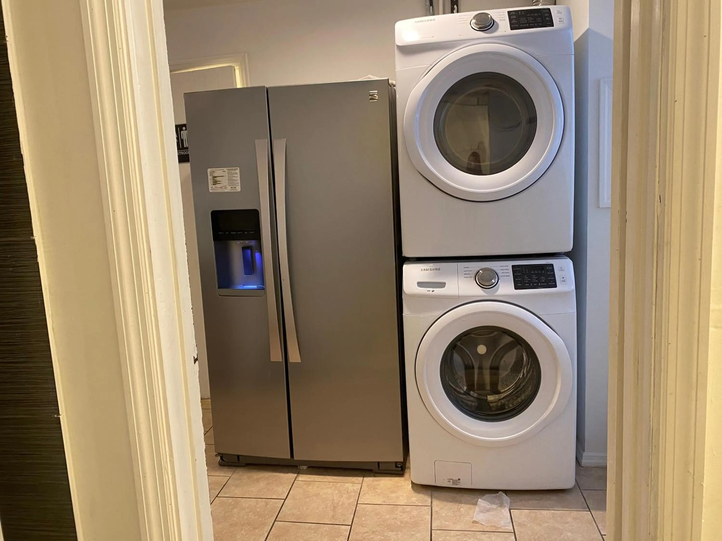 laundry in Alina & Fanny - Philadelphia Convention Center