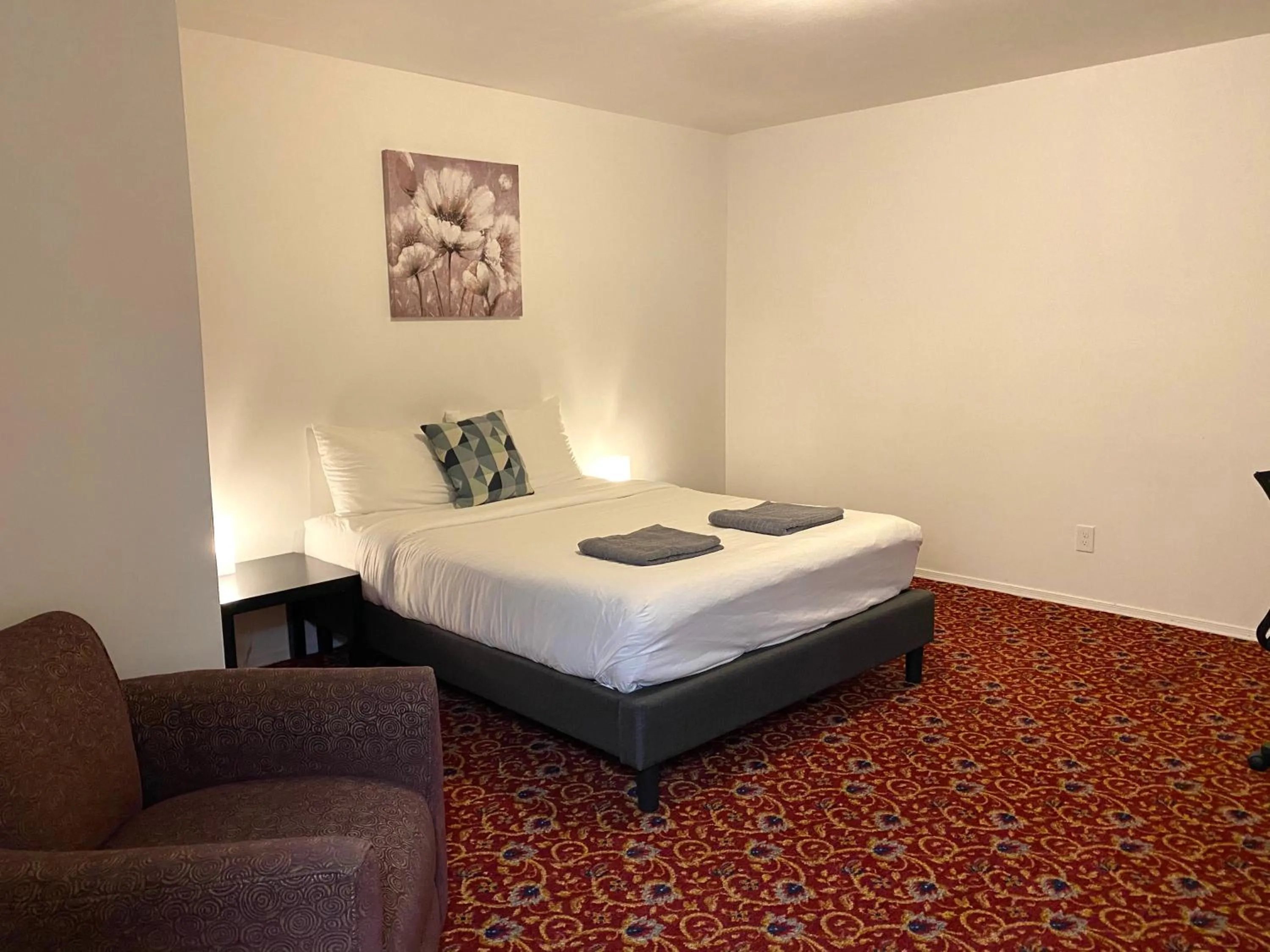 Bedroom, Bed in Alina & Fanny - Philadelphia Convention Center