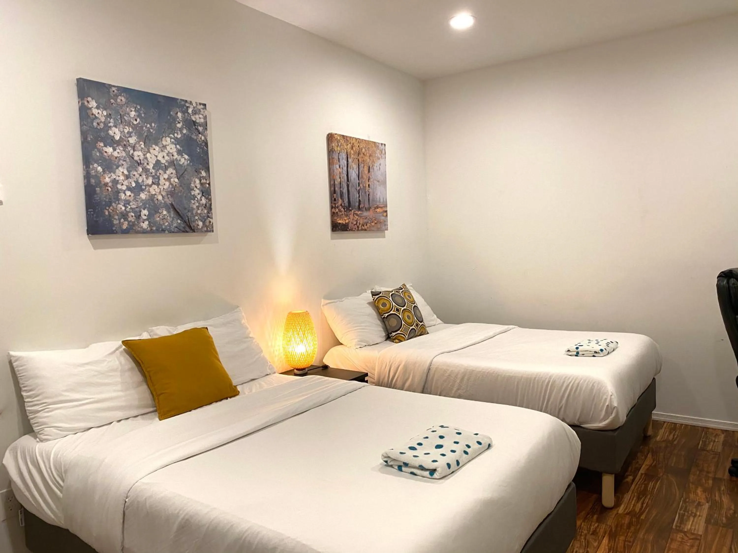 Bedroom, Bed in Alina & Fanny - Philadelphia Convention Center