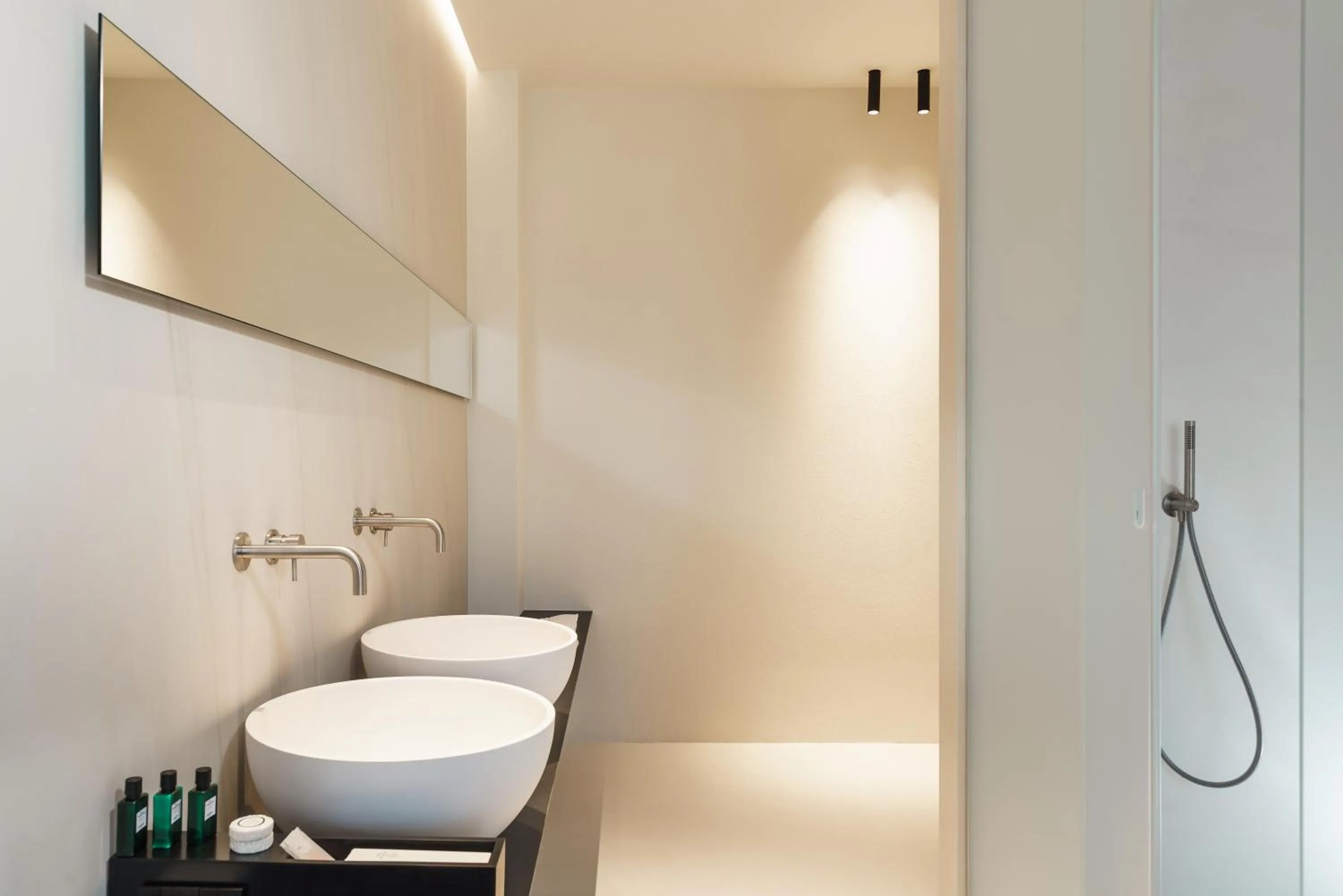 Shower in Meo Design Suites & Spa