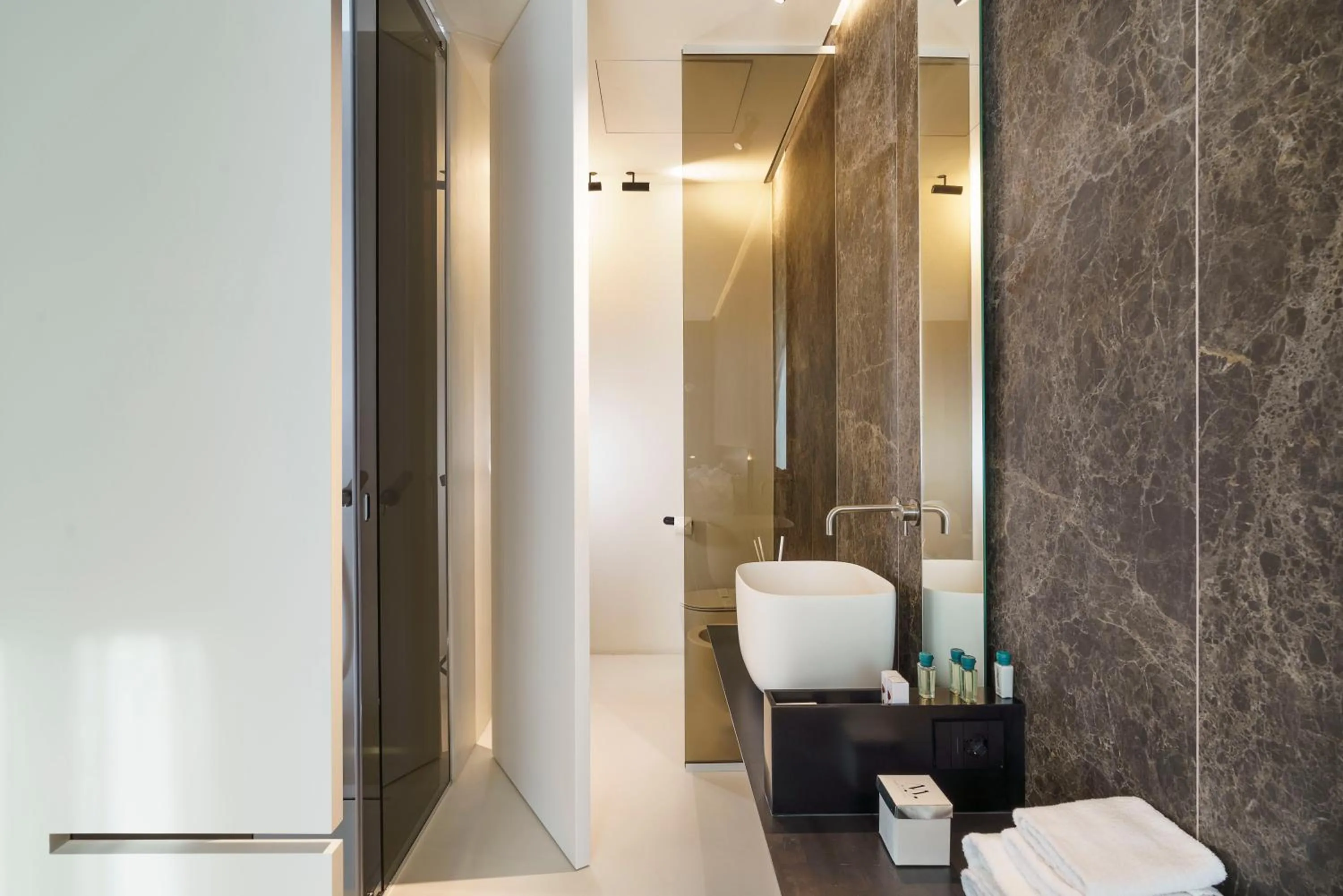 Shower in Meo Design Suites & Spa