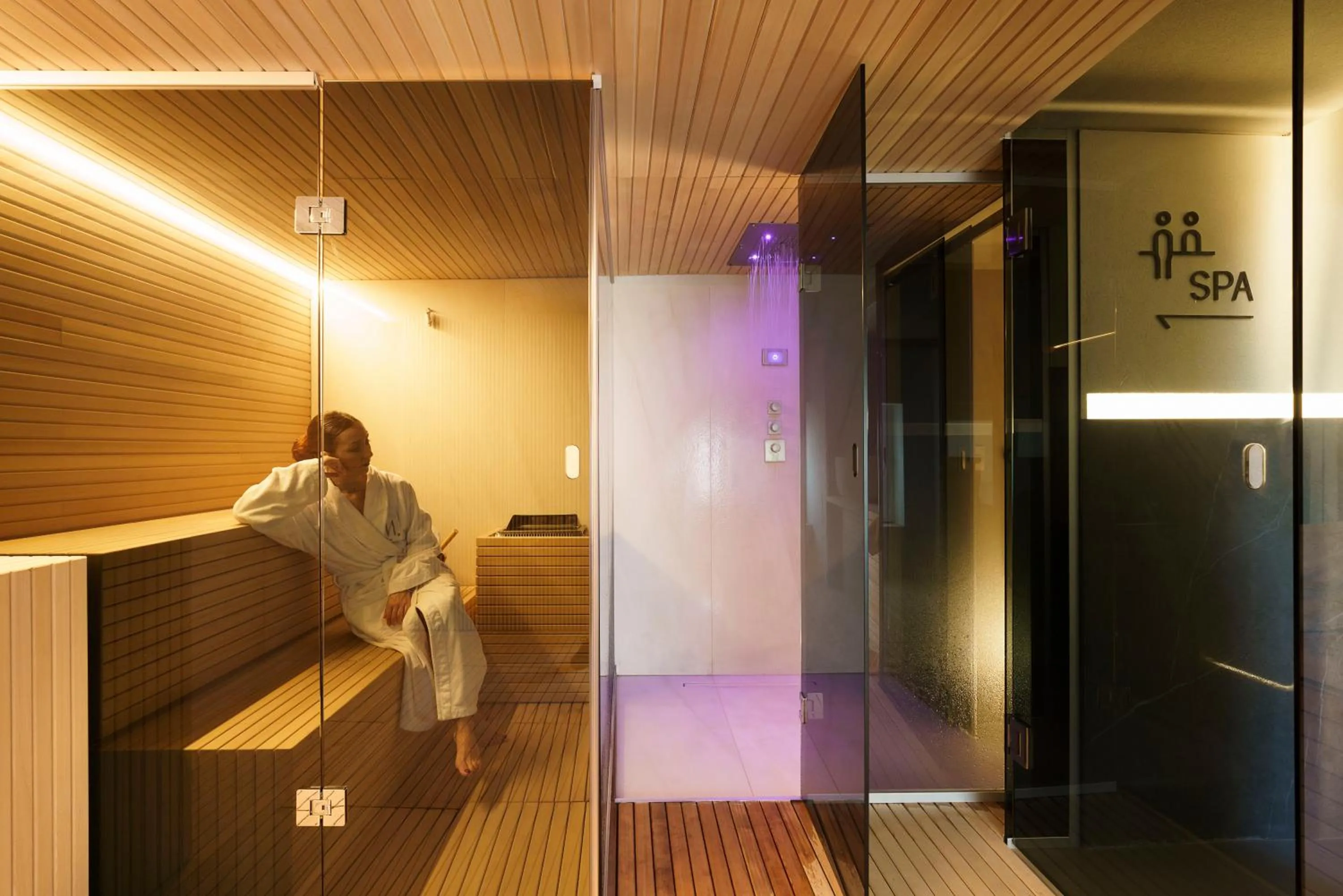 Sauna in Meo Design Suites & Spa