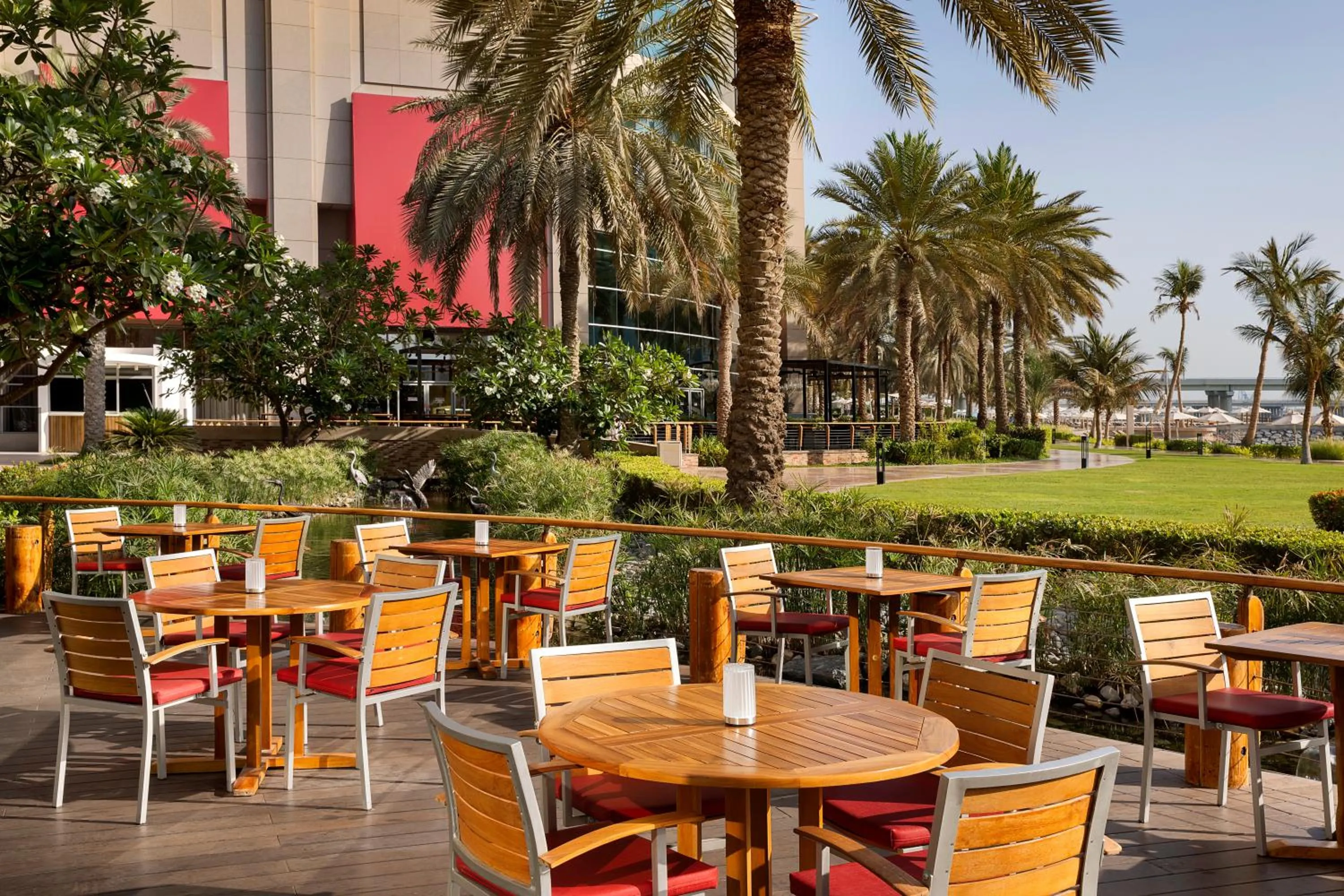 Restaurant/places to eat in Beach Rotana - Abu Dhabi