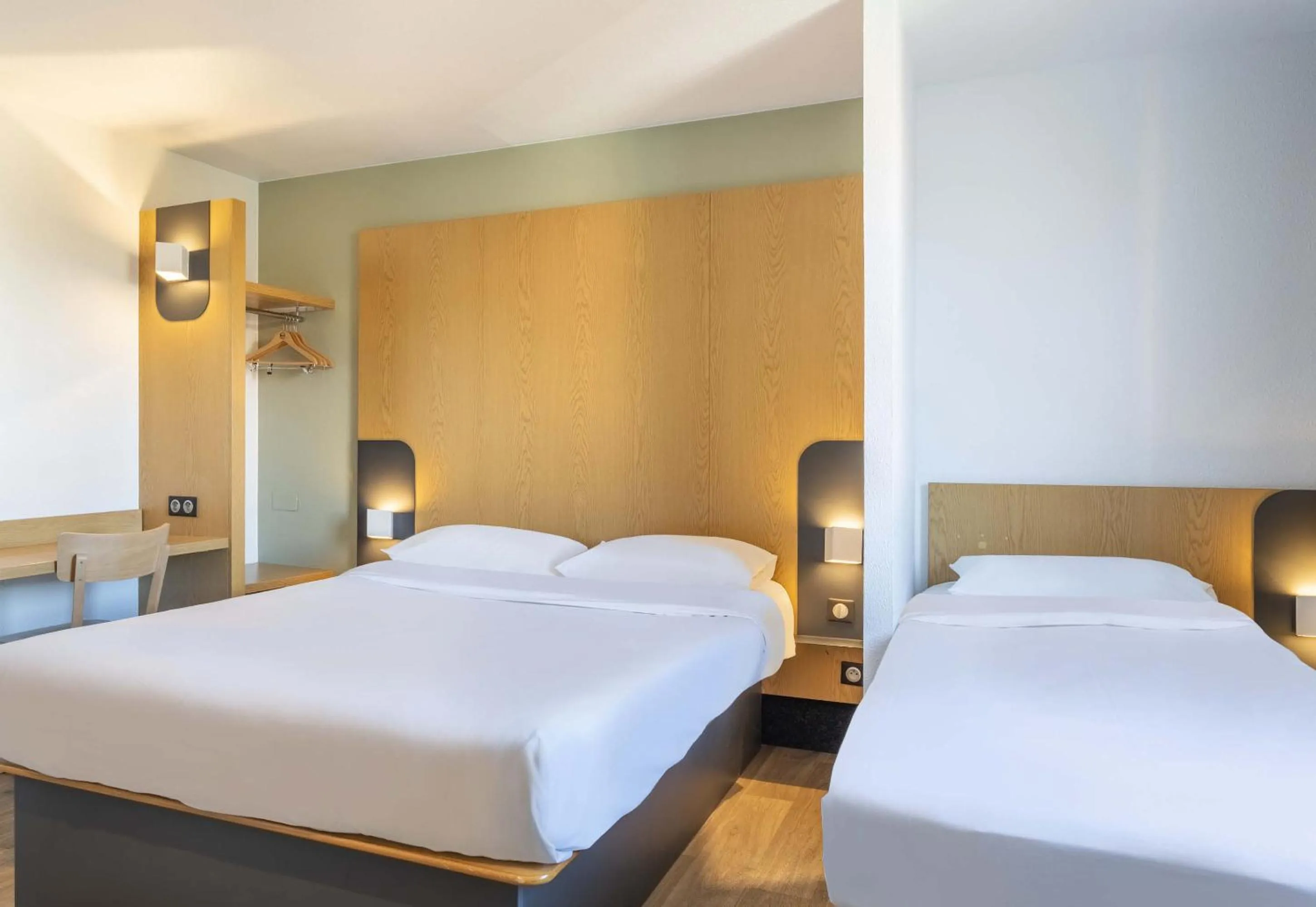 Bedroom, Bed in B&B HOTEL Martigues Port-de-Bouc