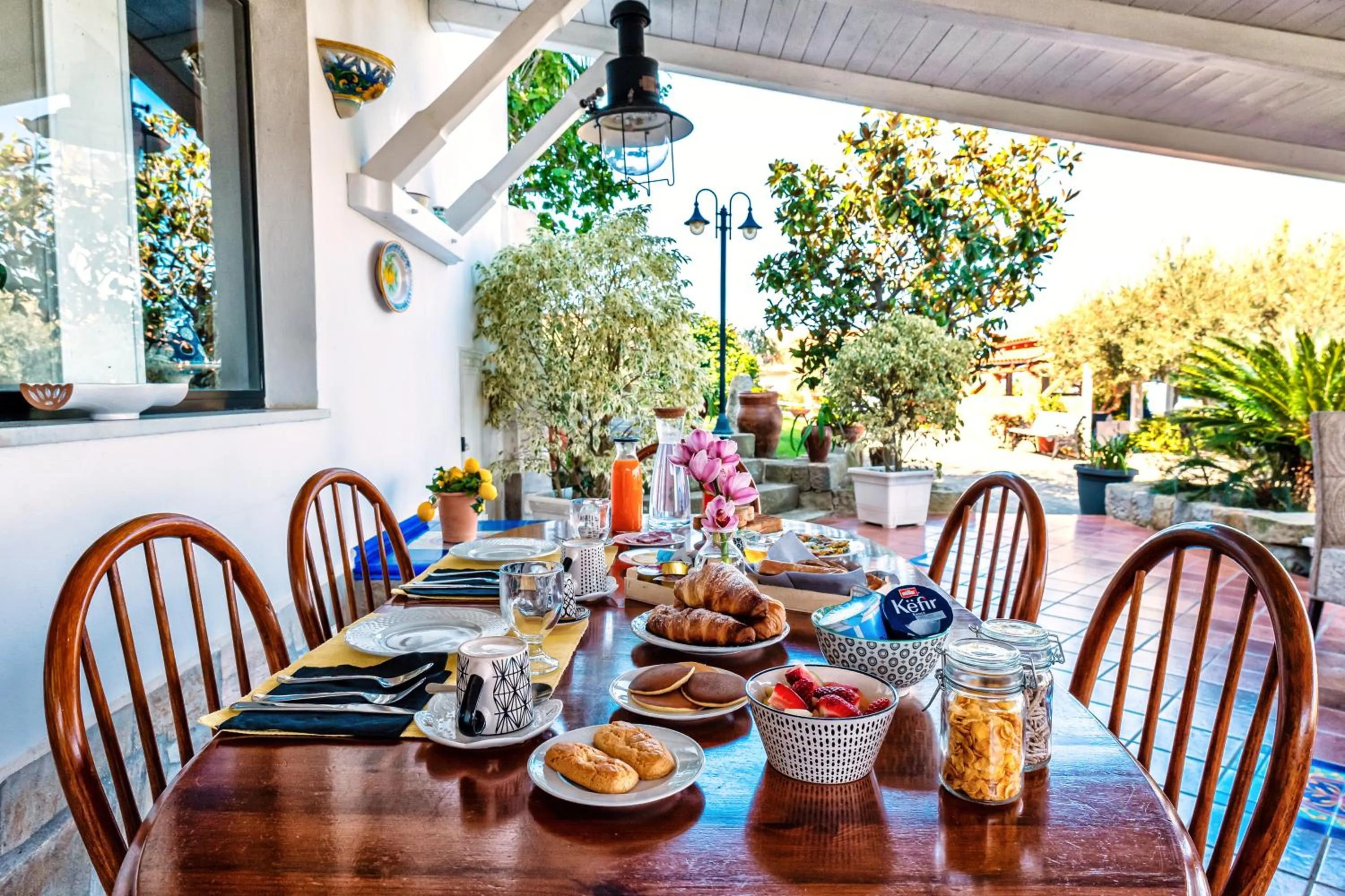 Restaurant/places to eat in B&B Villa Bency