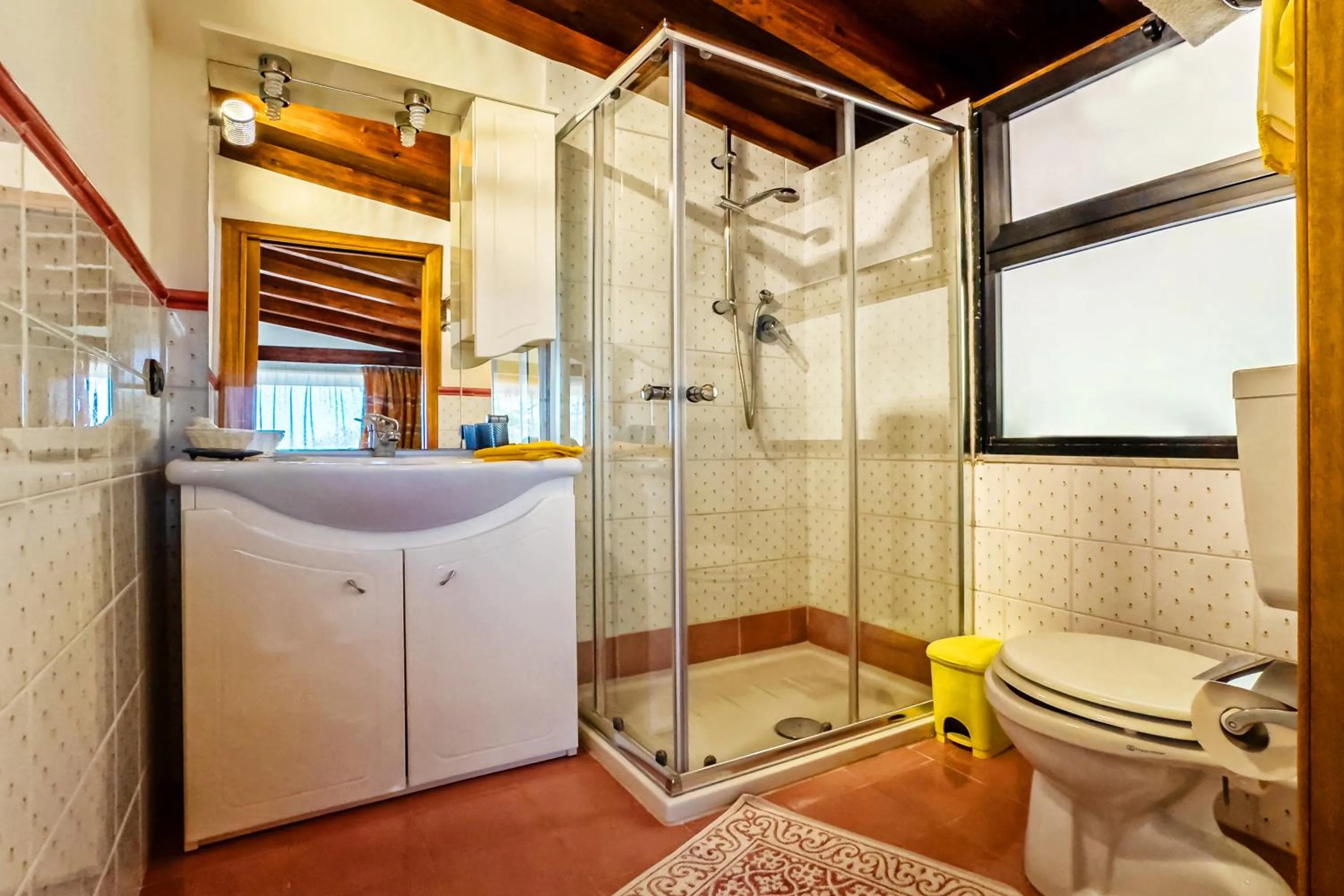 Shower in B&B Villa Bency