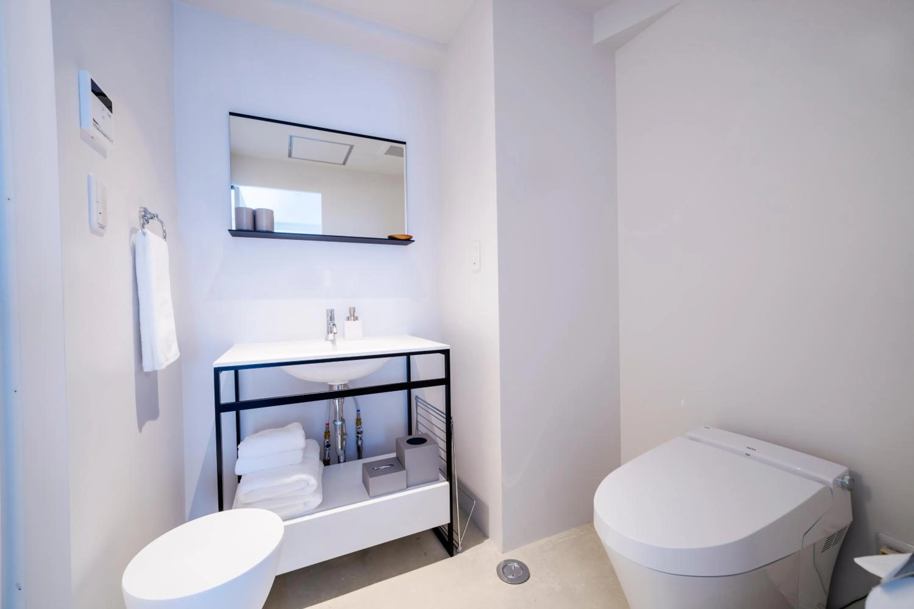 Toilet in HOTEL PETIT SUITE SOGENJI ISHIMON