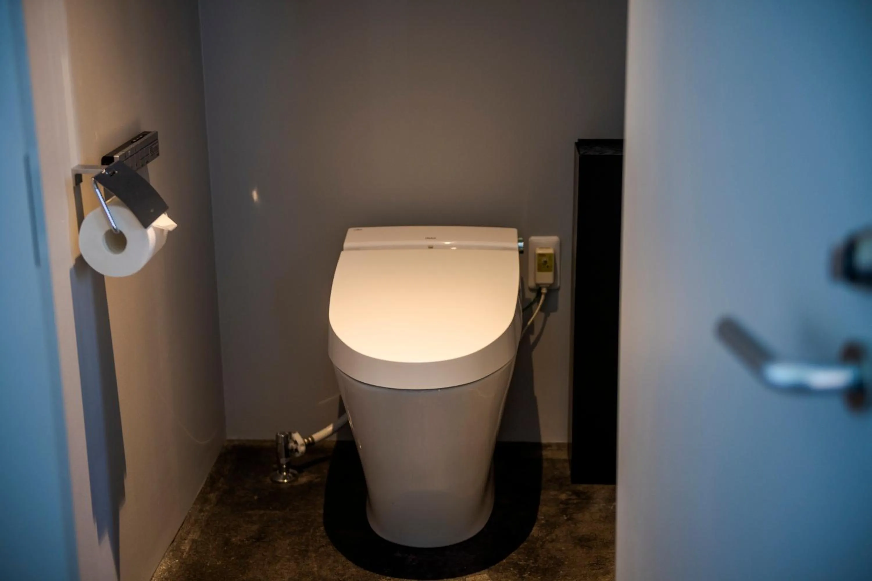 Toilet in HOTEL PETIT SUITE SOGENJI ISHIMON