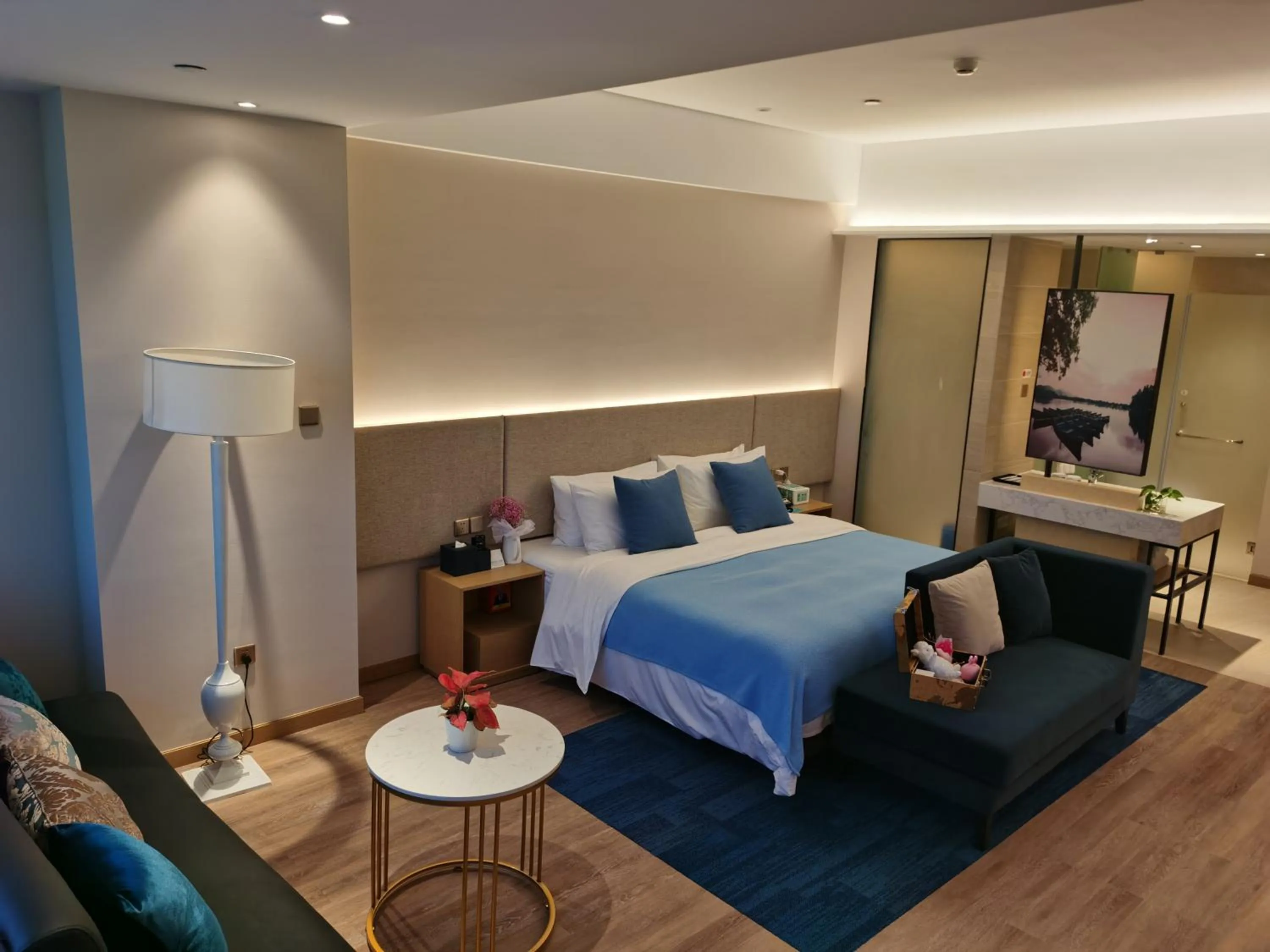 Photo of the whole room, Bed in Hangzhou Upper Inn