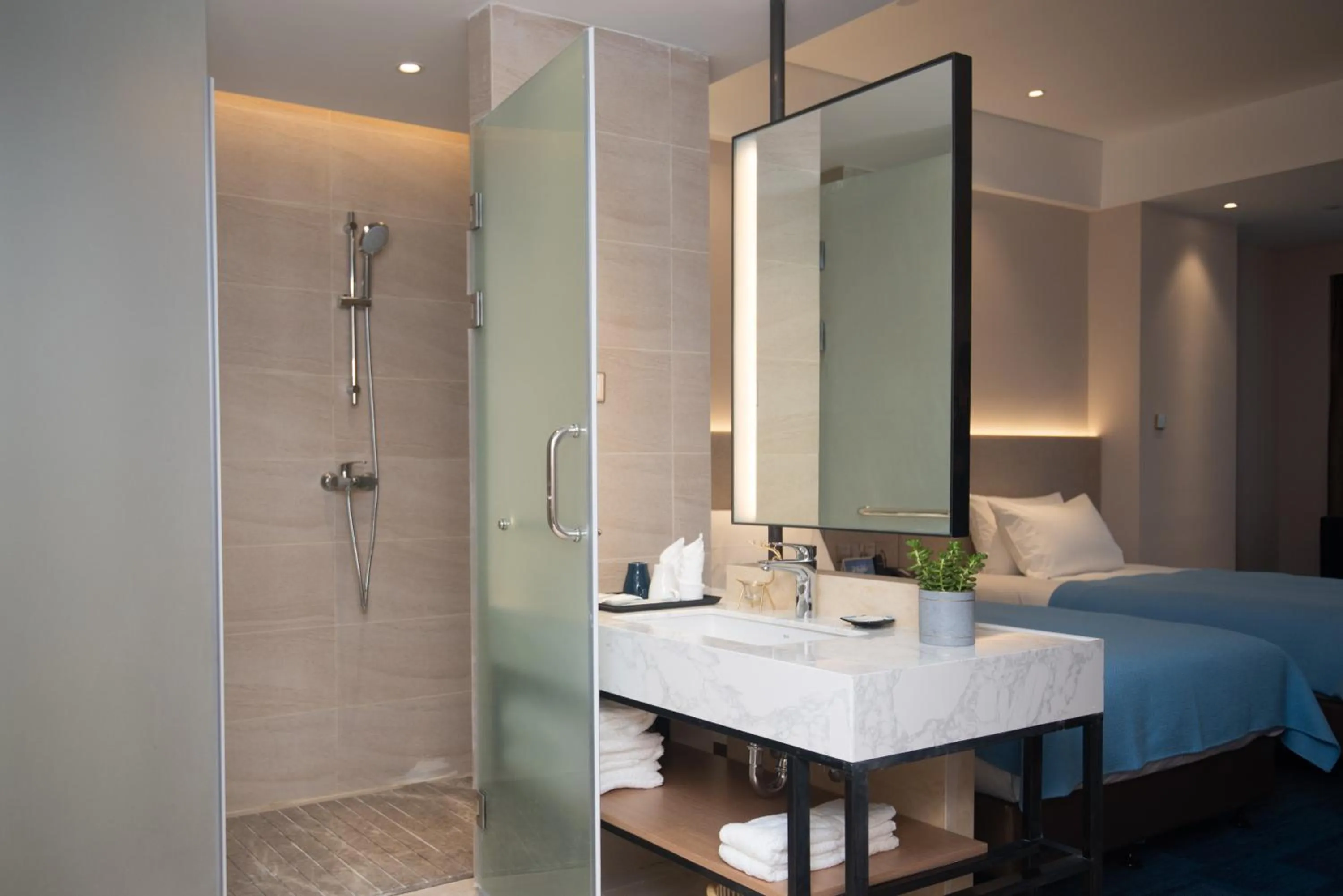 Shower in Hangzhou Upper Inn