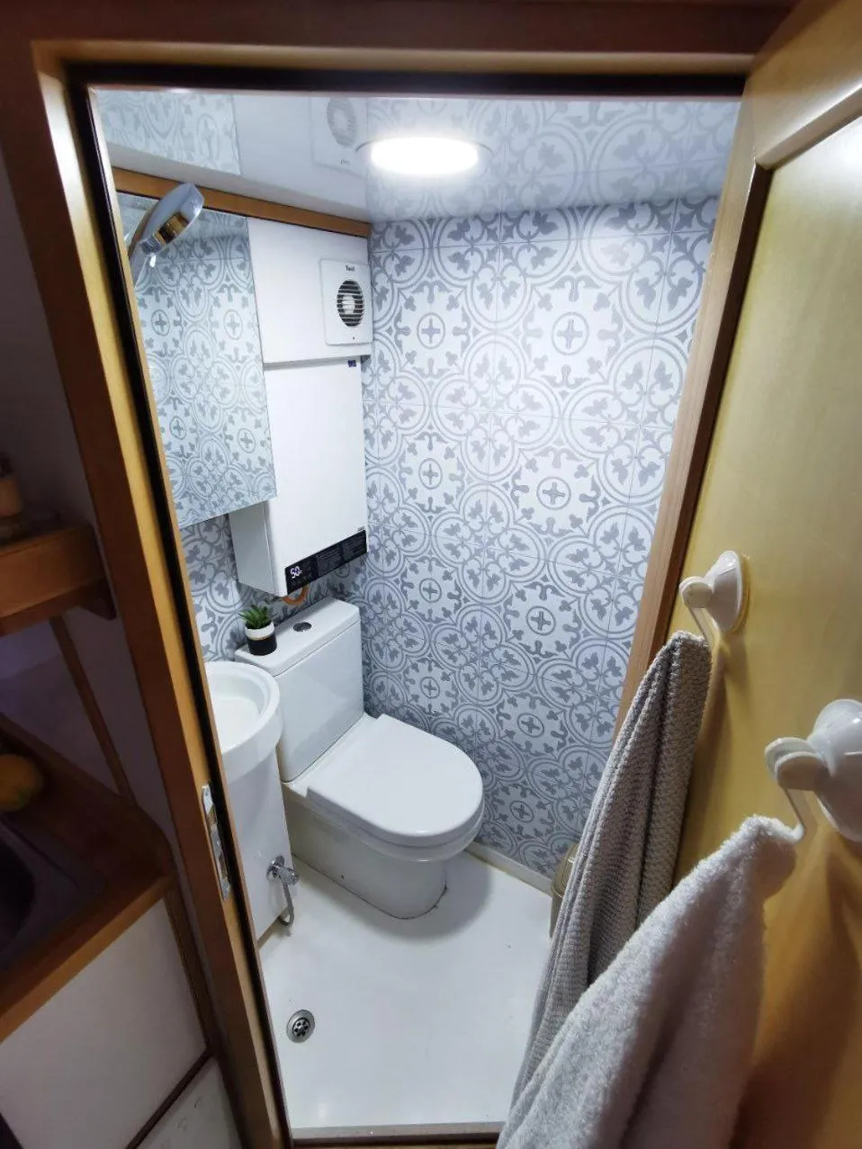 Bathroom in Jewelberry Glamping Hotel Tbilisi