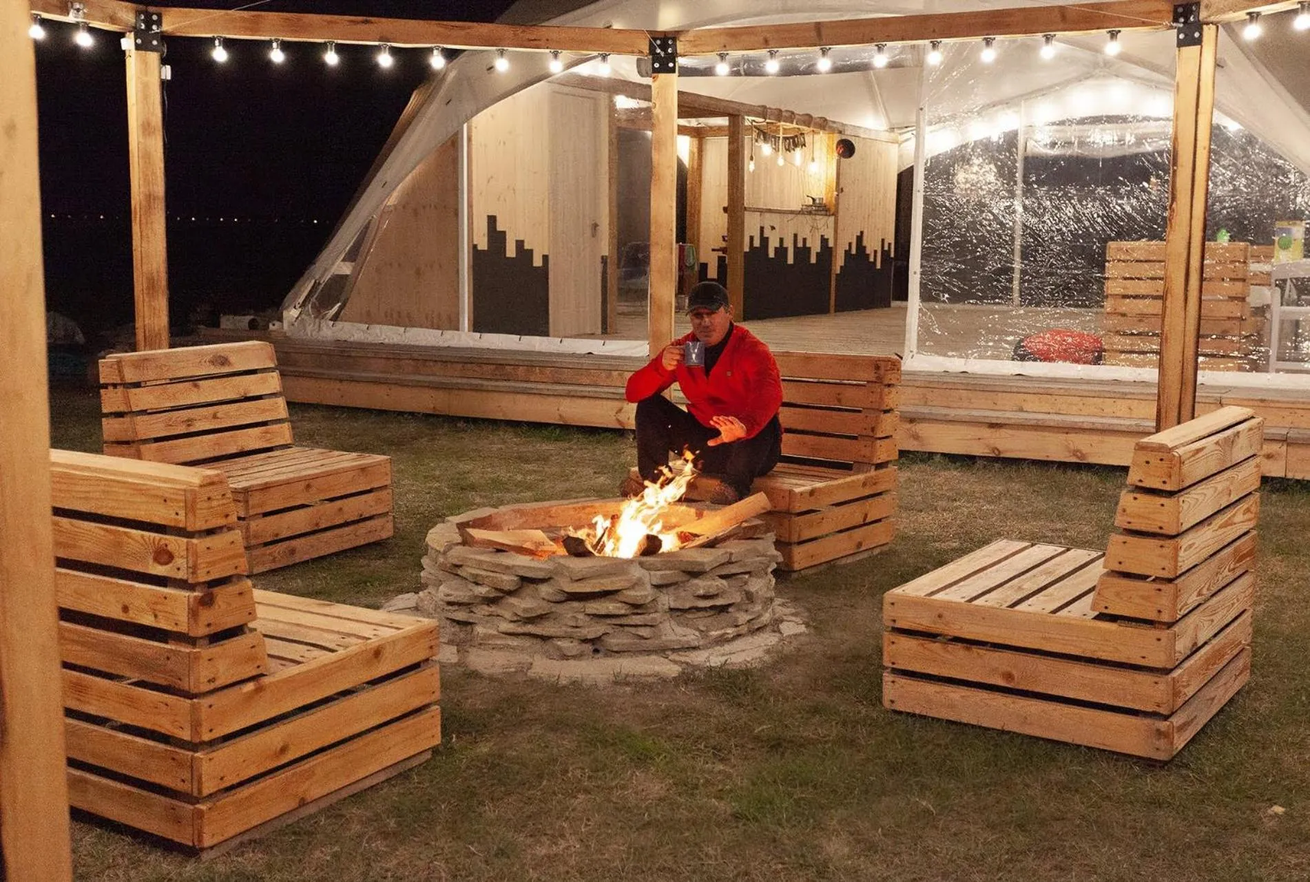 People in Jewelberry Glamping Hotel Tbilisi