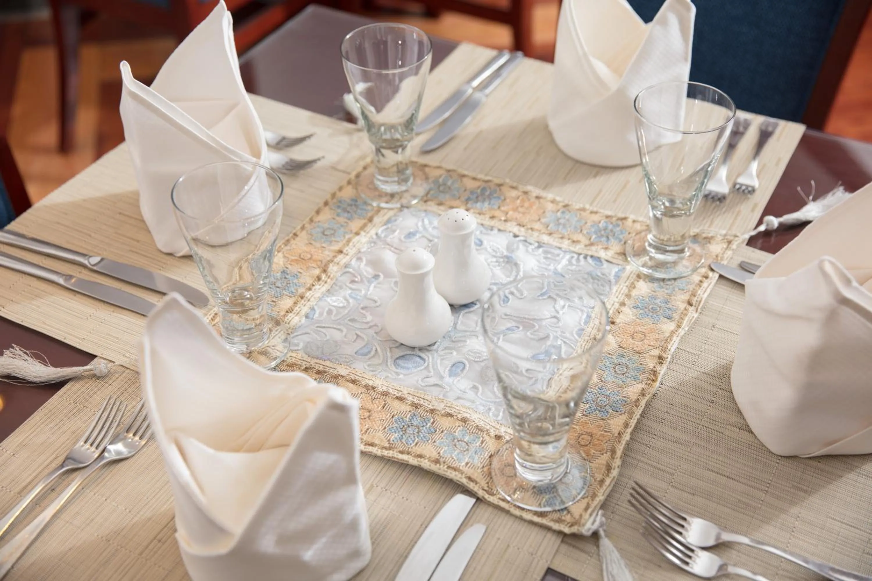 Restaurant/places to eat in Al Rawda Arjaan by Rotana, Abu Dhabi