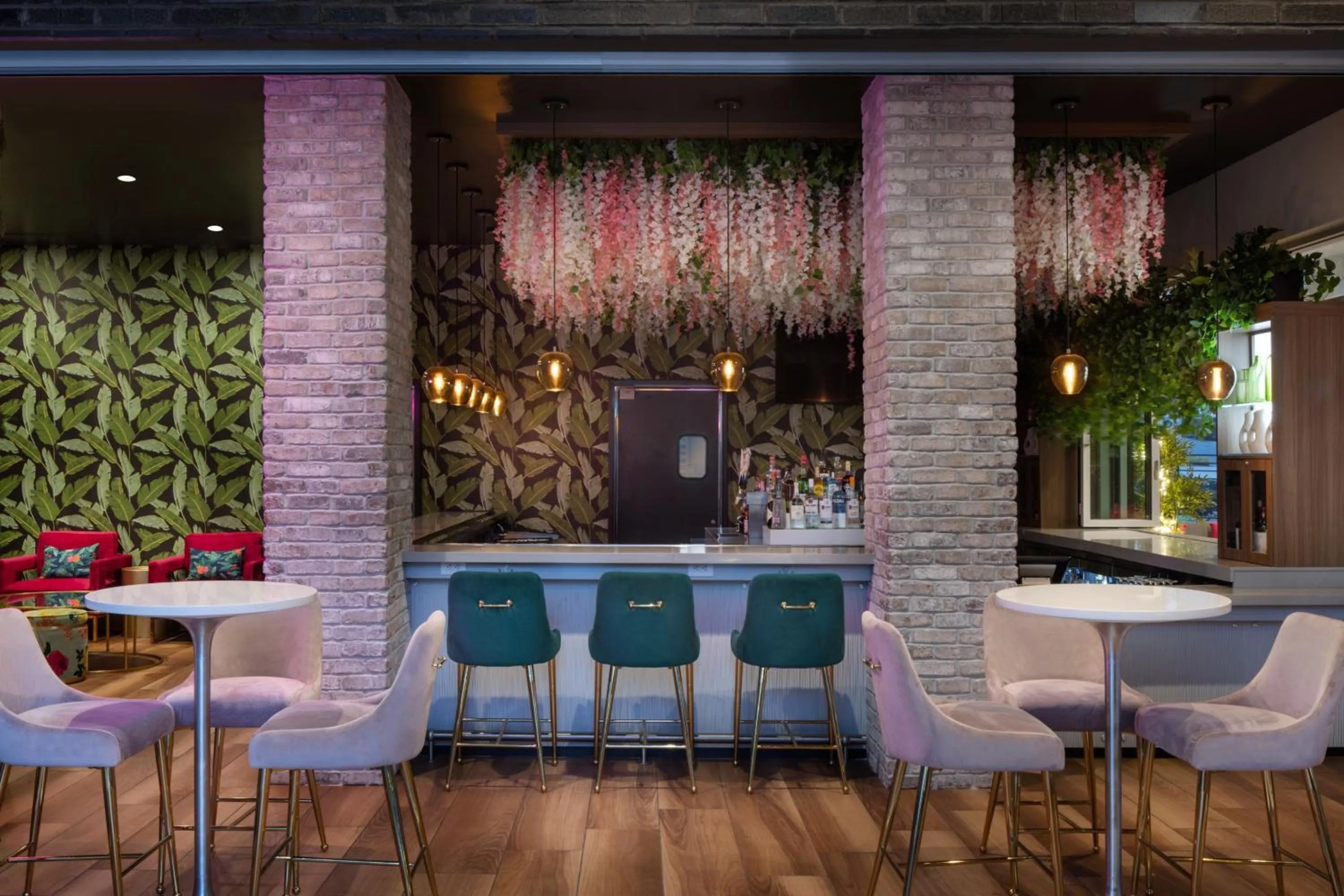 Lounge or bar in Element Atlanta Buckhead