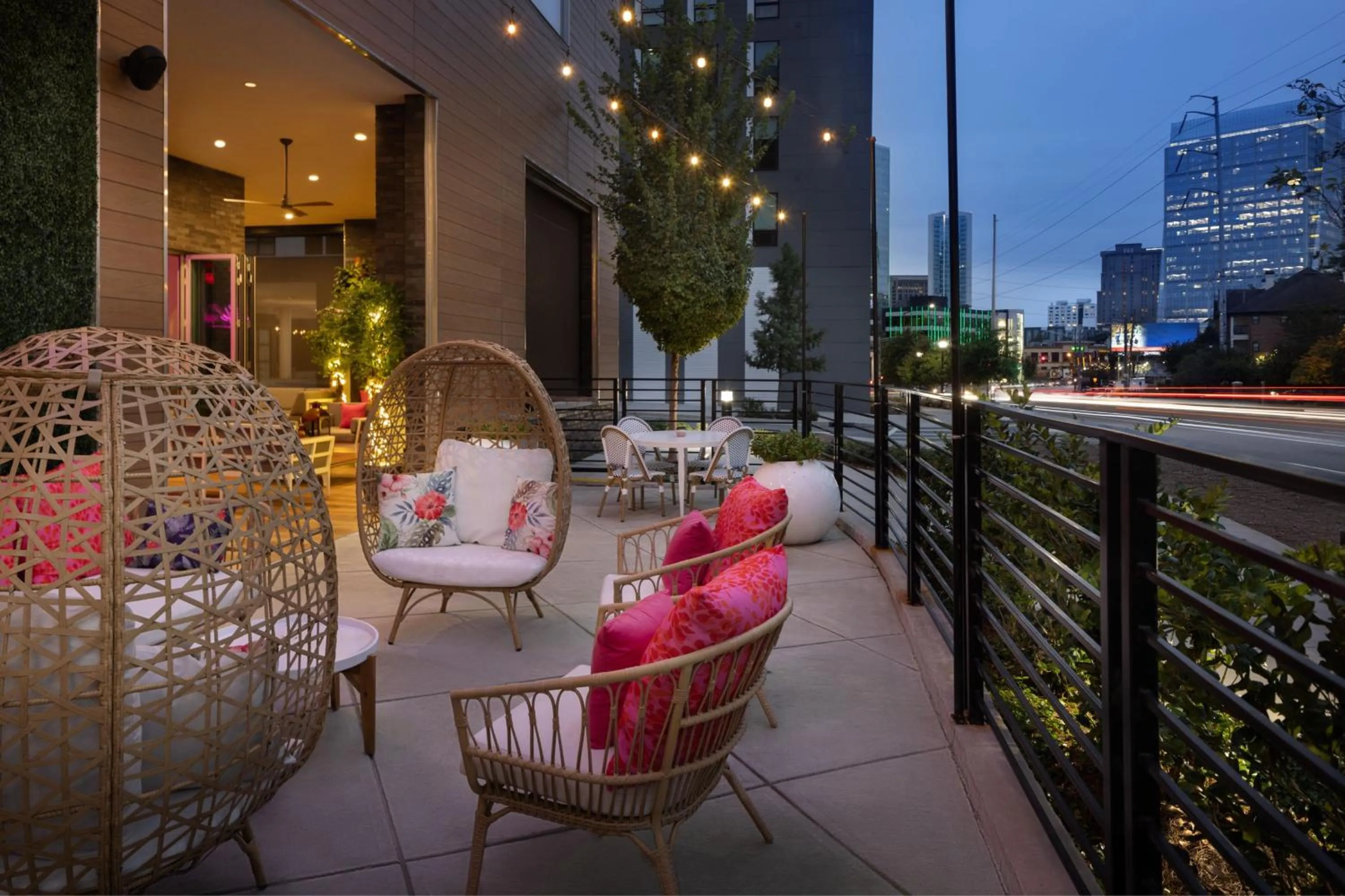 Lounge or bar in Element Atlanta Buckhead