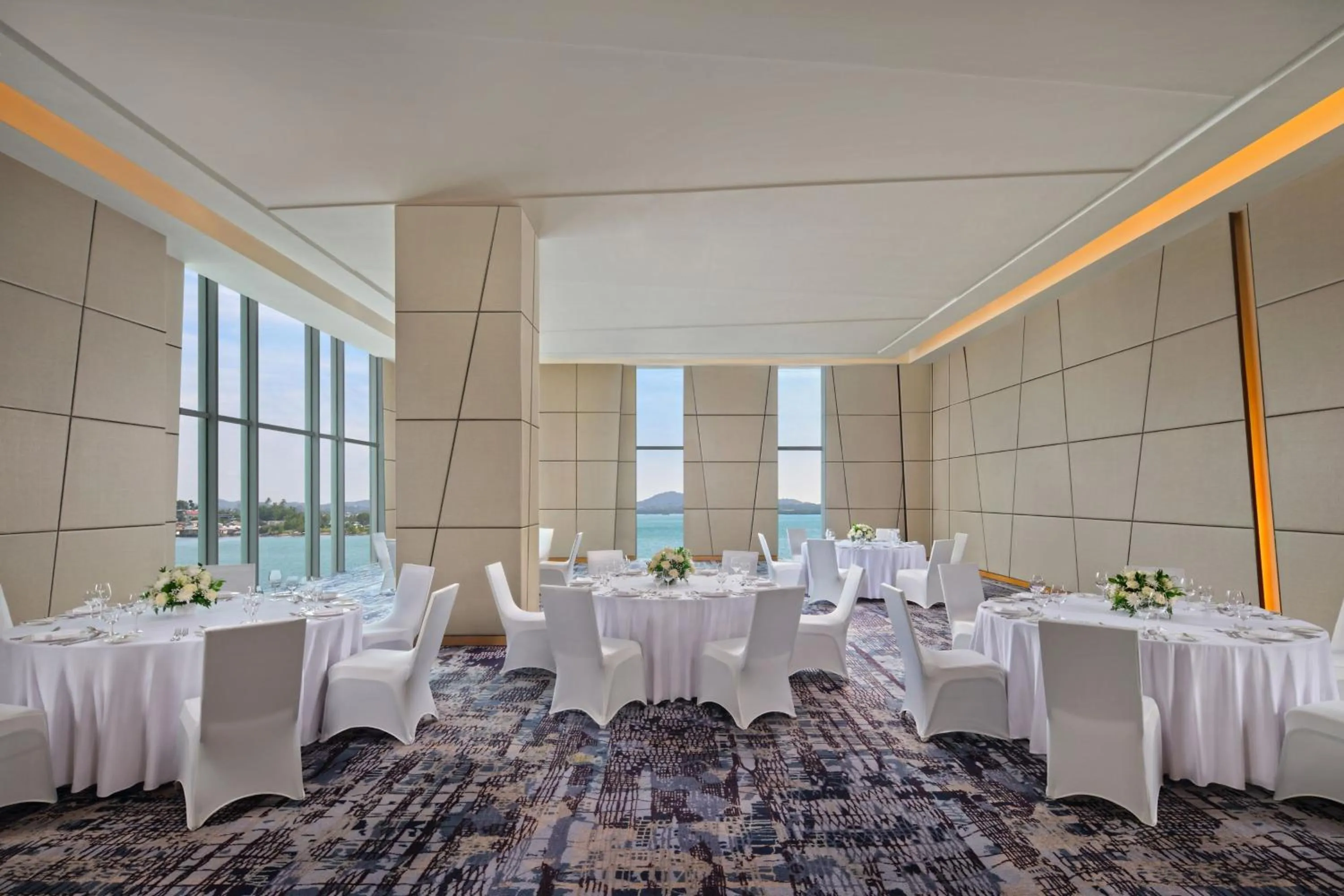 Meeting/conference room in Batam Marriott Hotel Harbour Bay