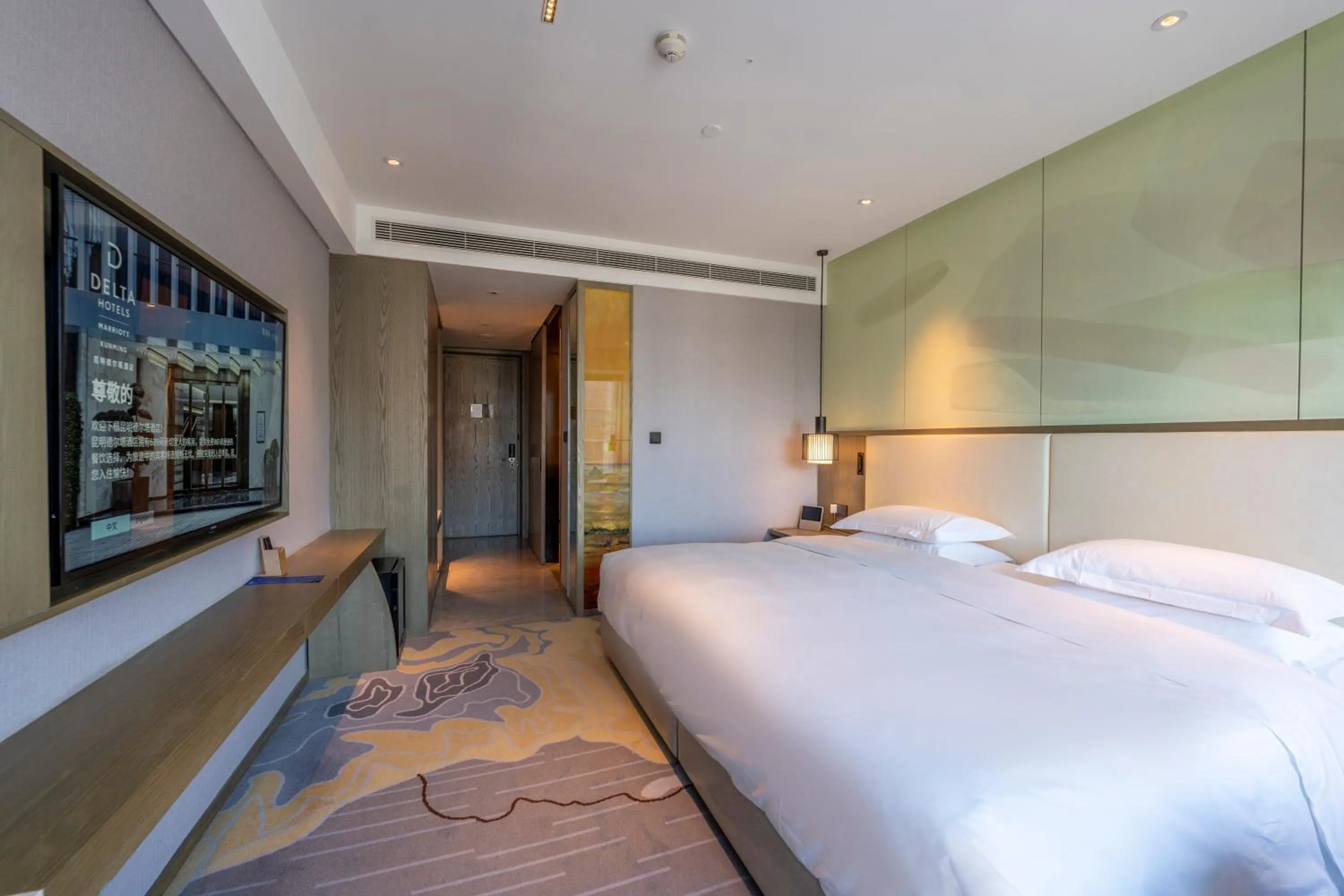 Photo of the whole room, Bed in Delta Hotels by Marriott Kunming
