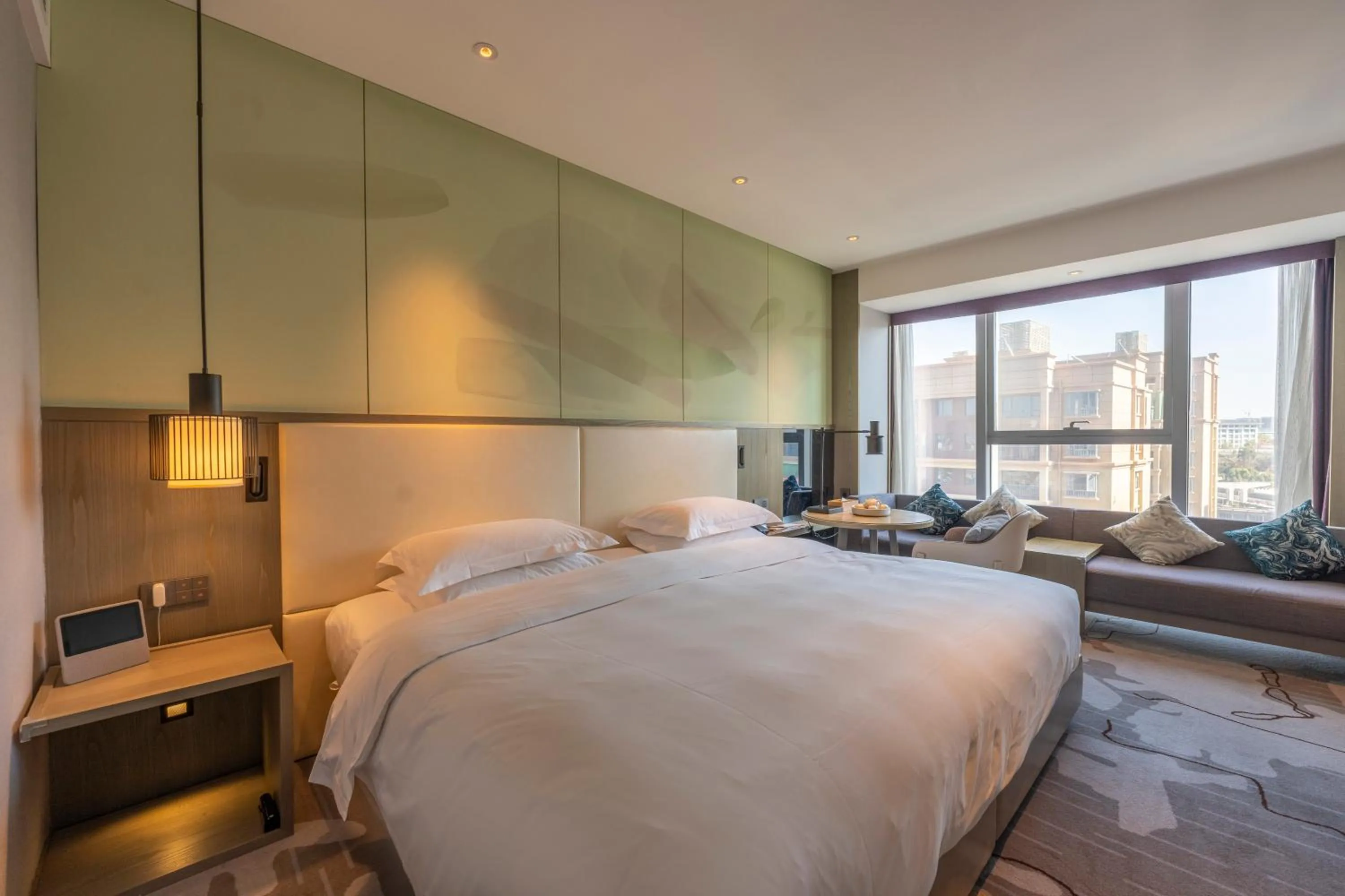 Property building, Bed in Delta Hotels by Marriott Kunming
