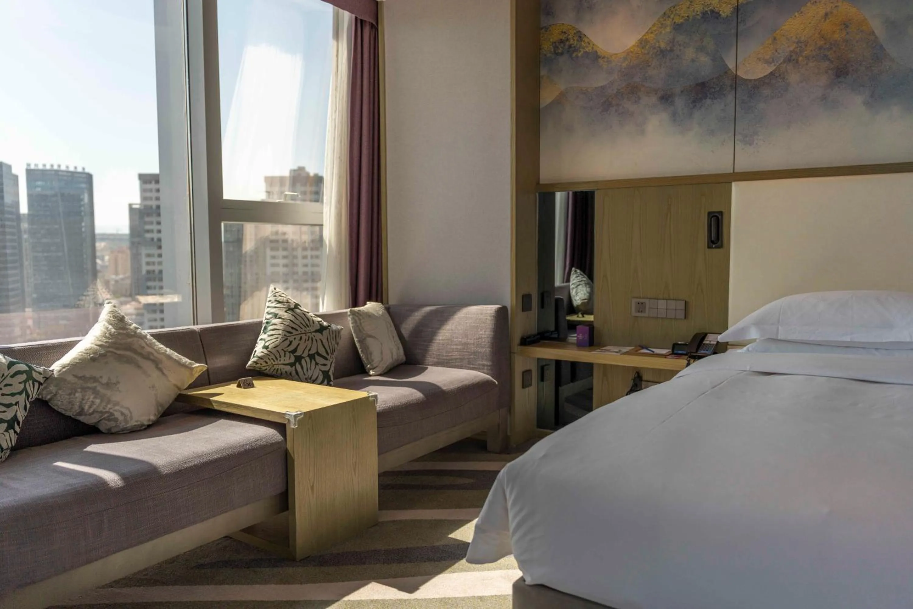 Bedroom, Bed in Delta Hotels by Marriott Kunming