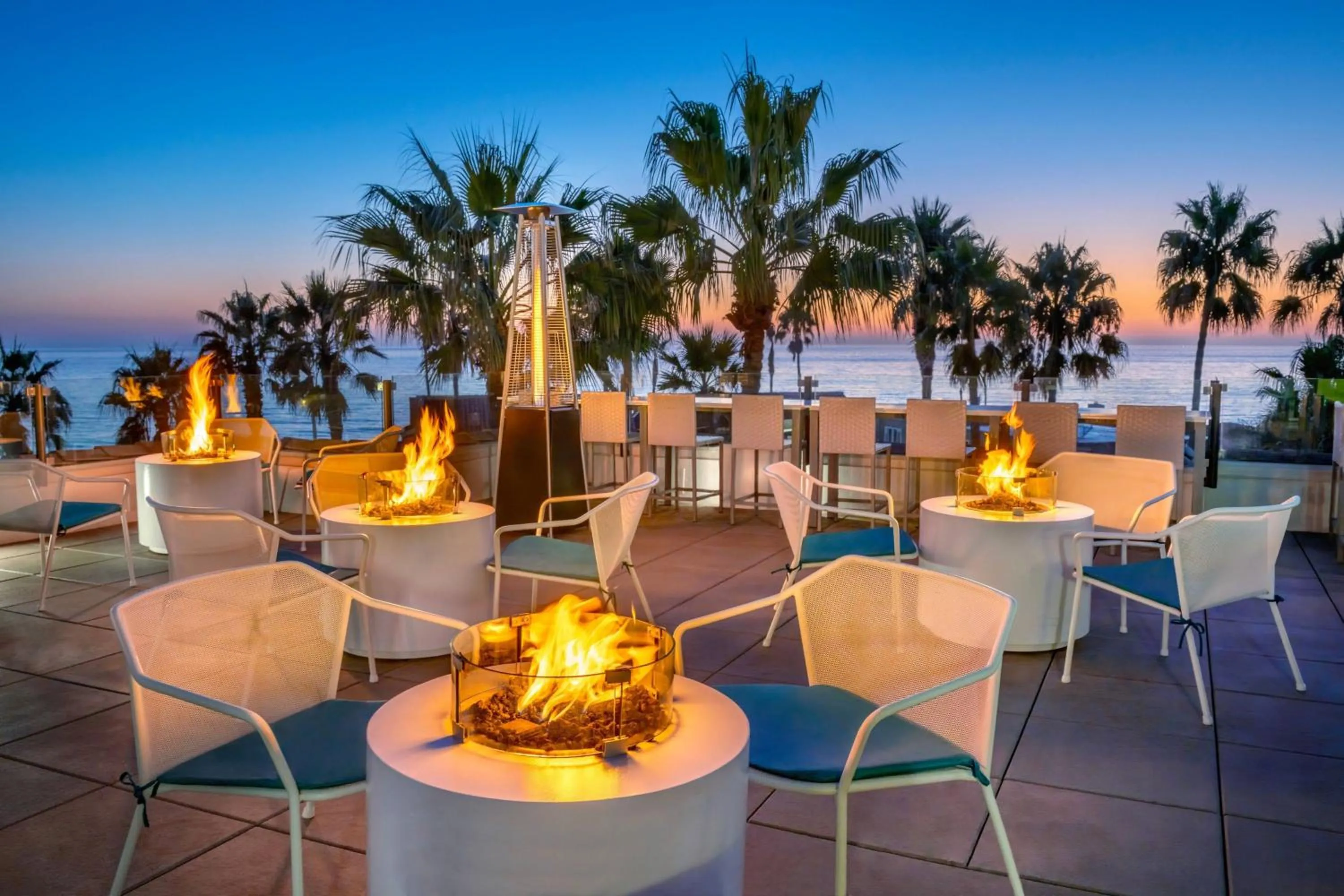 Lounge or bar in SpringHill Suites by Marriott San Diego Carlsbad