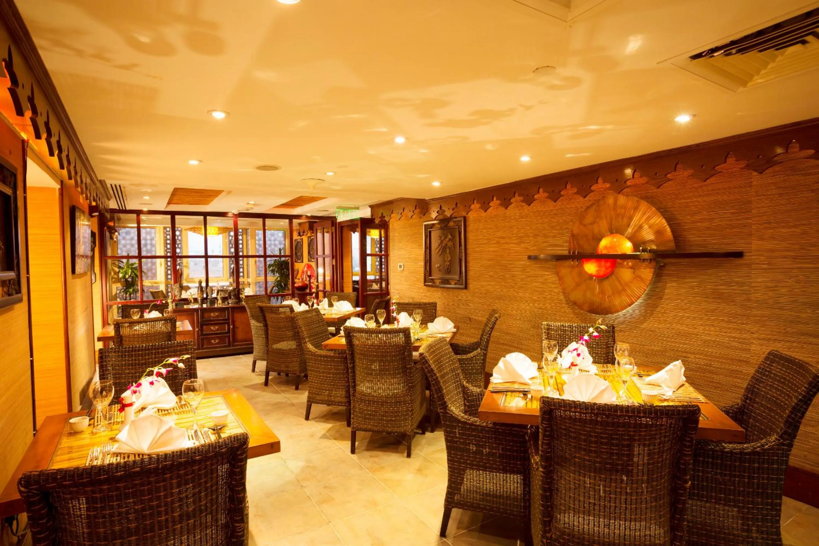 Restaurant/places to eat in Arabian Courtyard Hotel & Spa