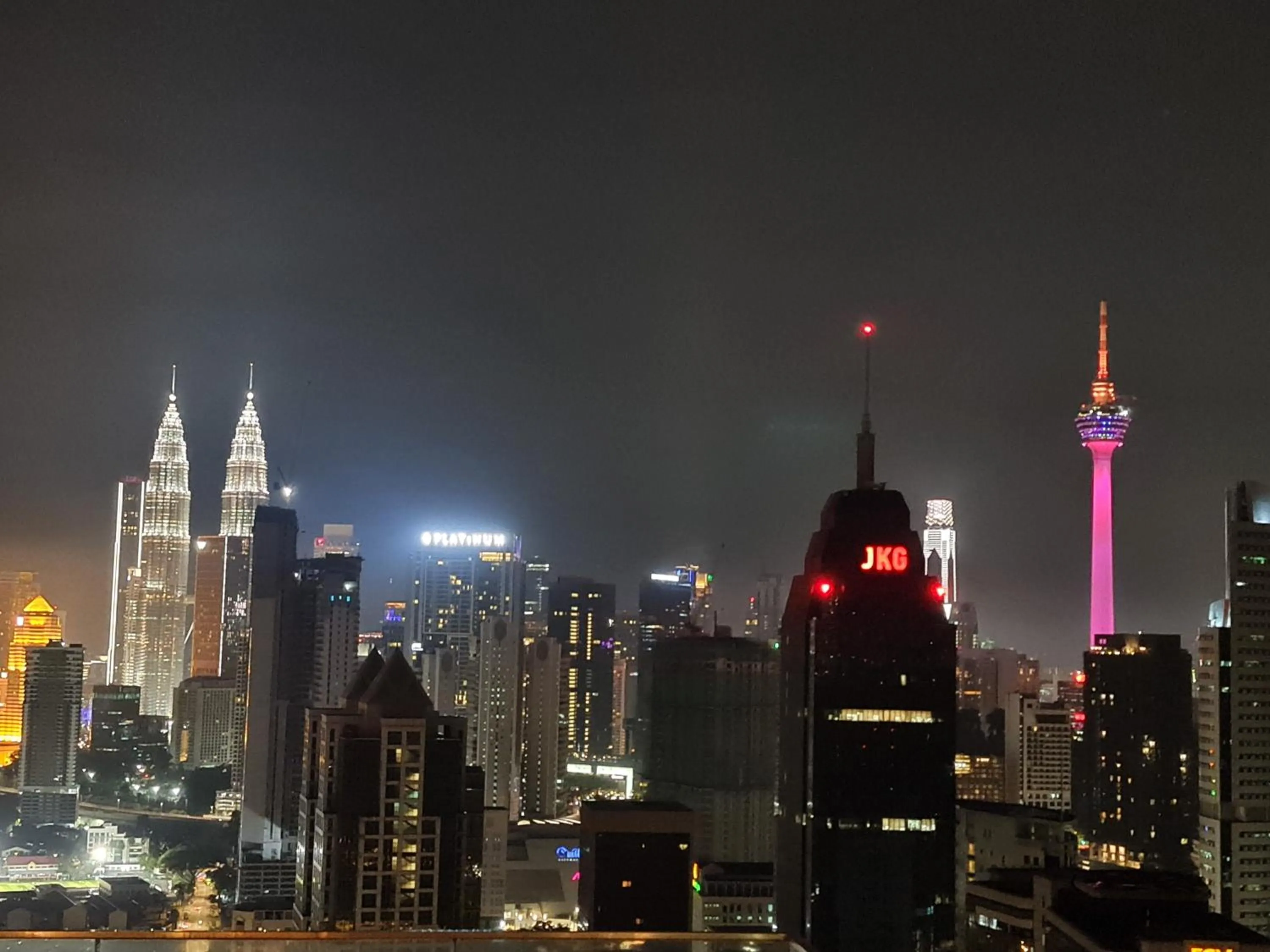 Regalia Residence KLCC View by iLuxHome