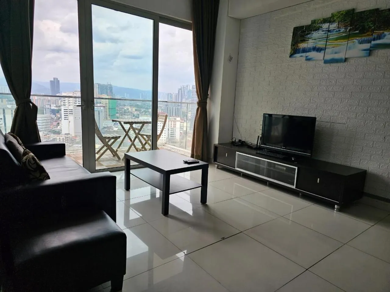 Regalia Residence KLCC View by iLuxHome