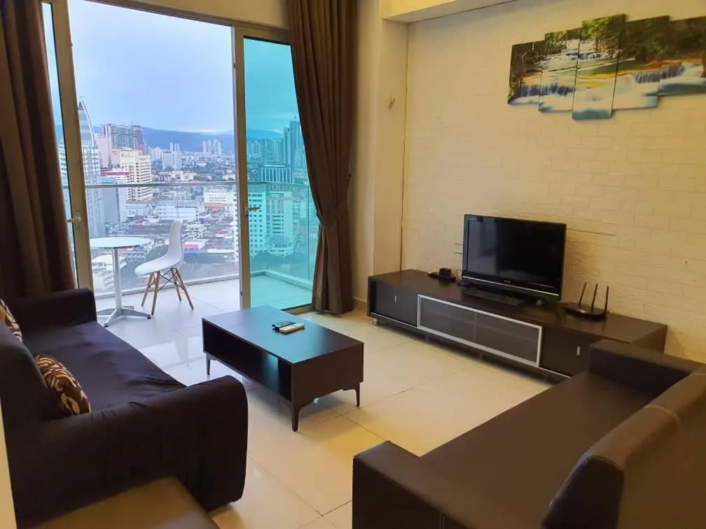 Regalia Residence KLCC View by iLuxHome