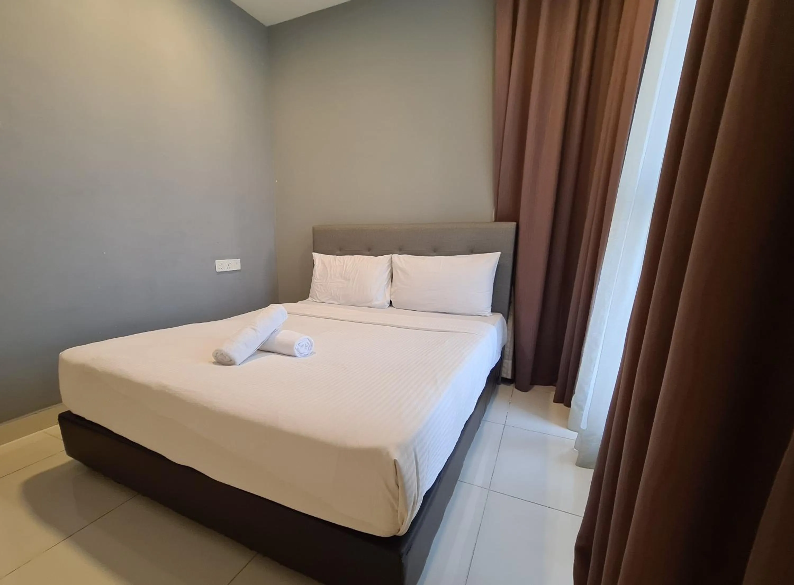 Bed in Regalia Residence KLCC View by iLuxHome