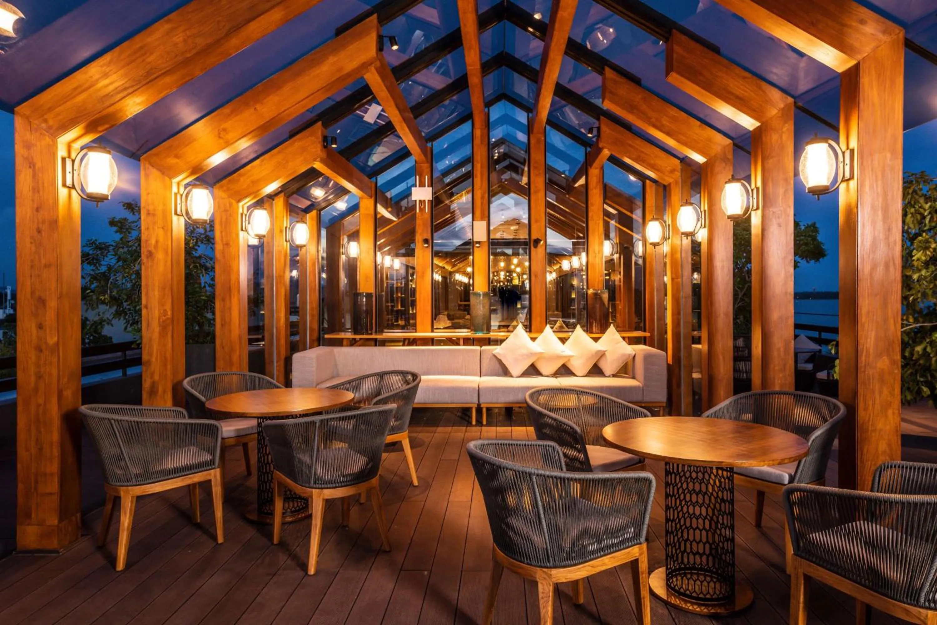 Restaurant/places to eat in DoubleTree by Hilton Weerawila Rajawarna Resort