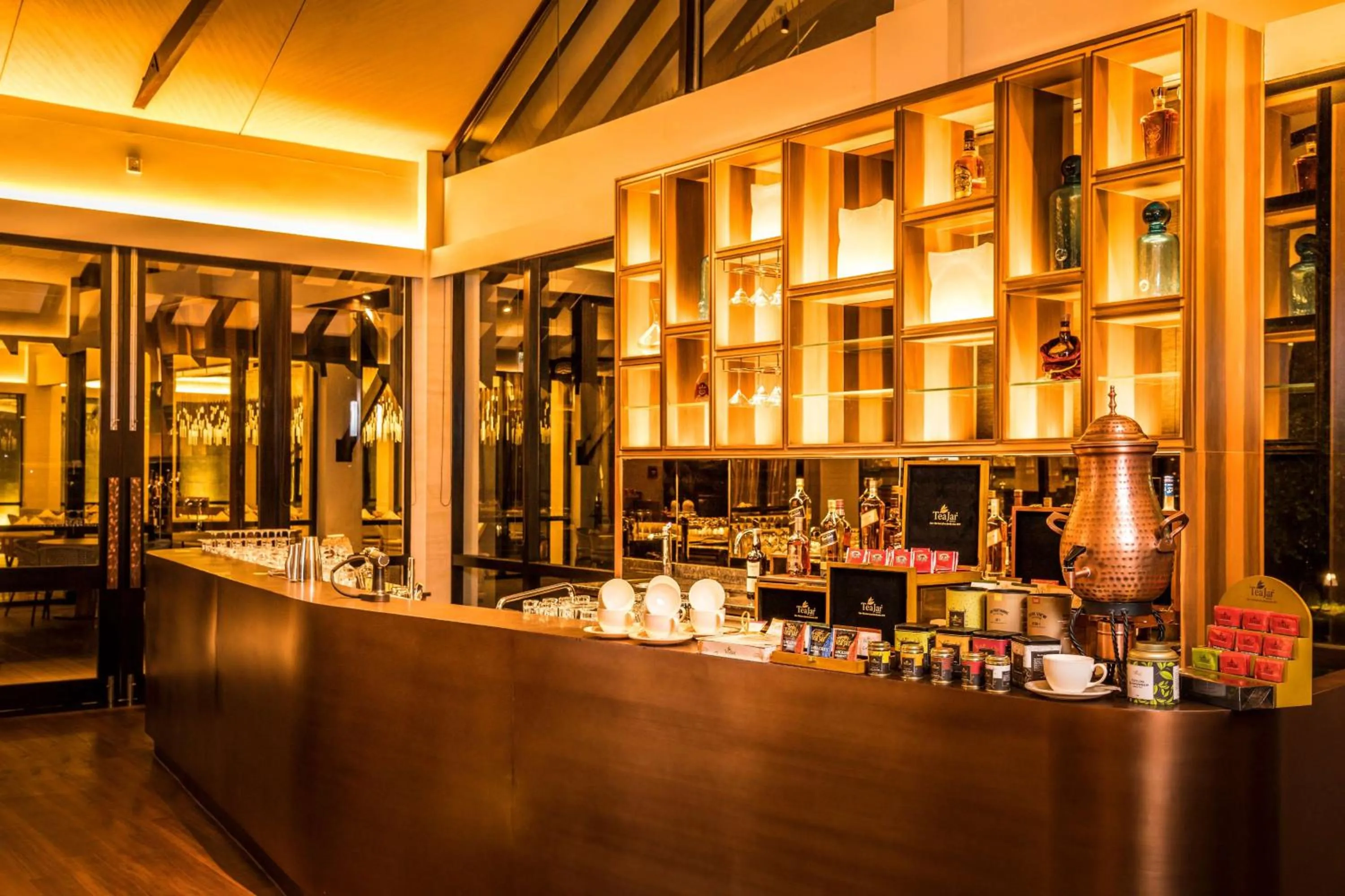 Restaurant/places to eat in DoubleTree by Hilton Weerawila Rajawarna Resort