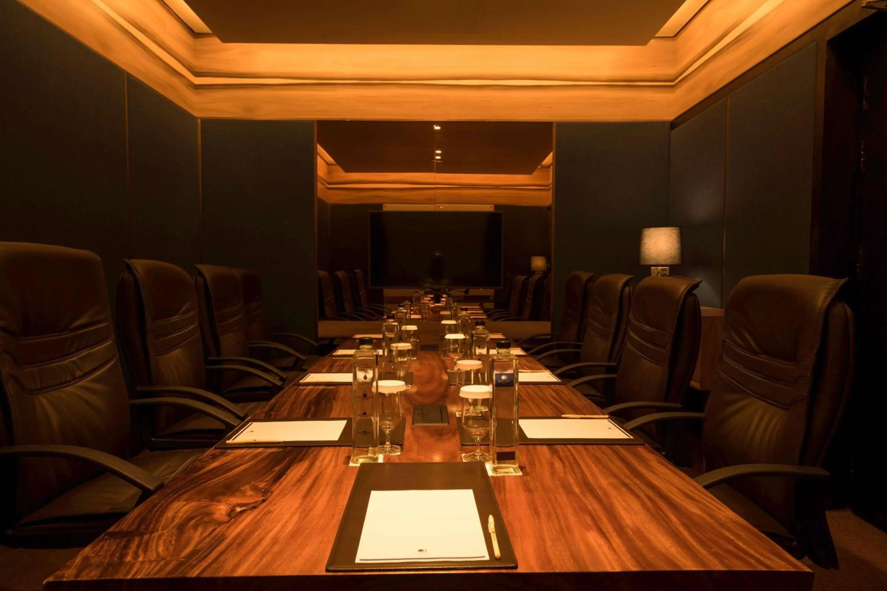 Meeting/conference room in DoubleTree by Hilton Weerawila Rajawarna Resort